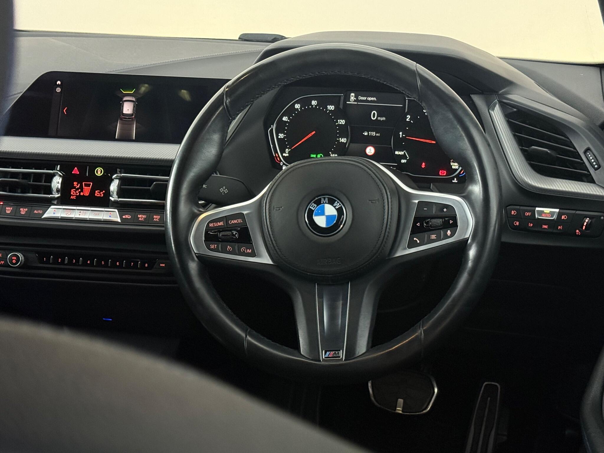 BMW 1 Series view 12