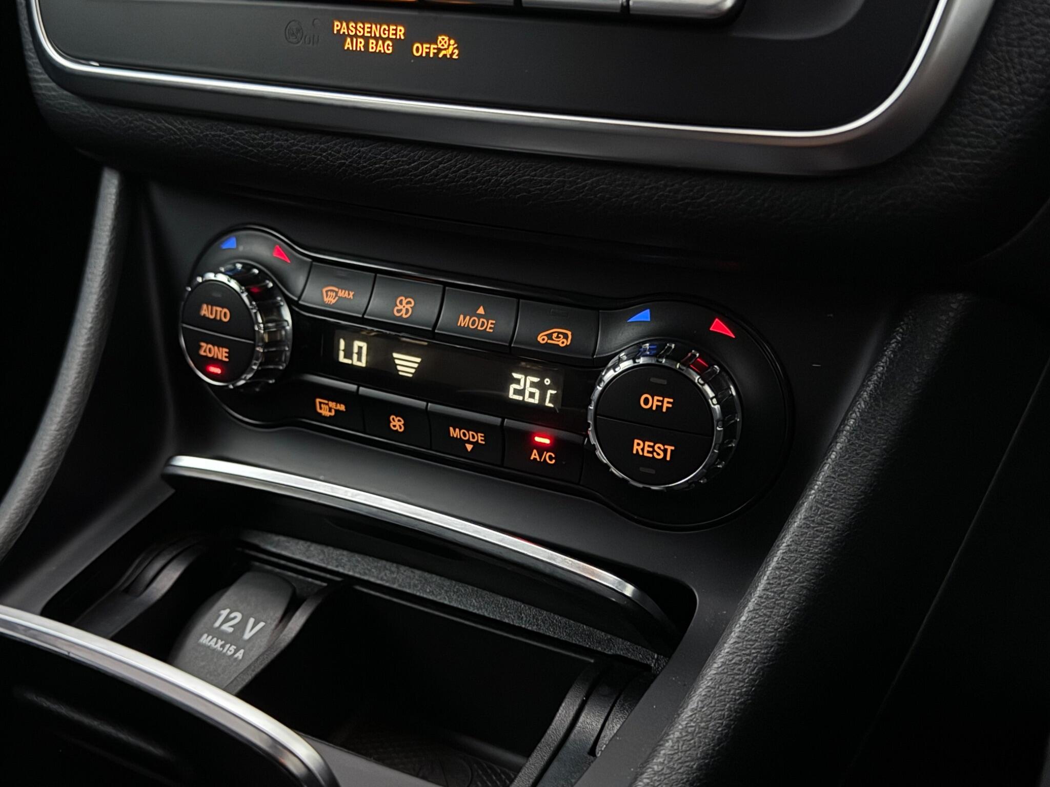 Mercedes-Benz Gla view 20