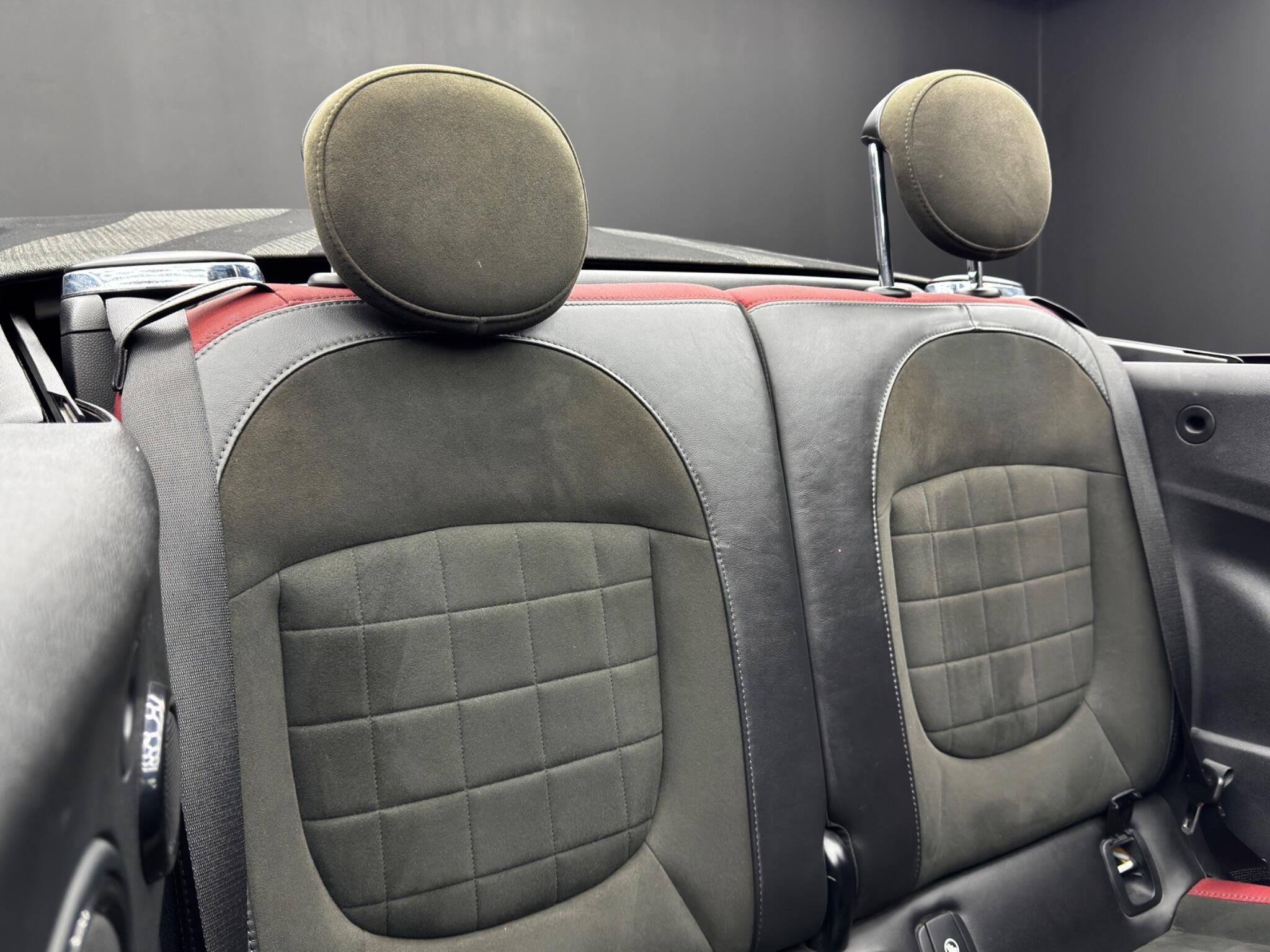 Mini Convertible view 14