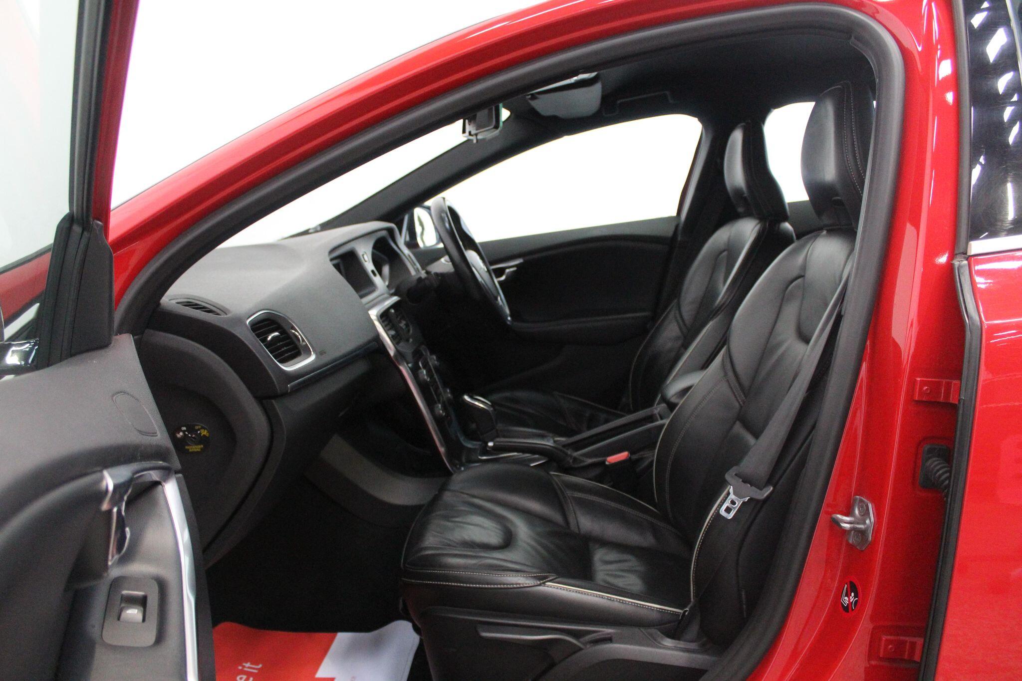 Volvo V40 view 46