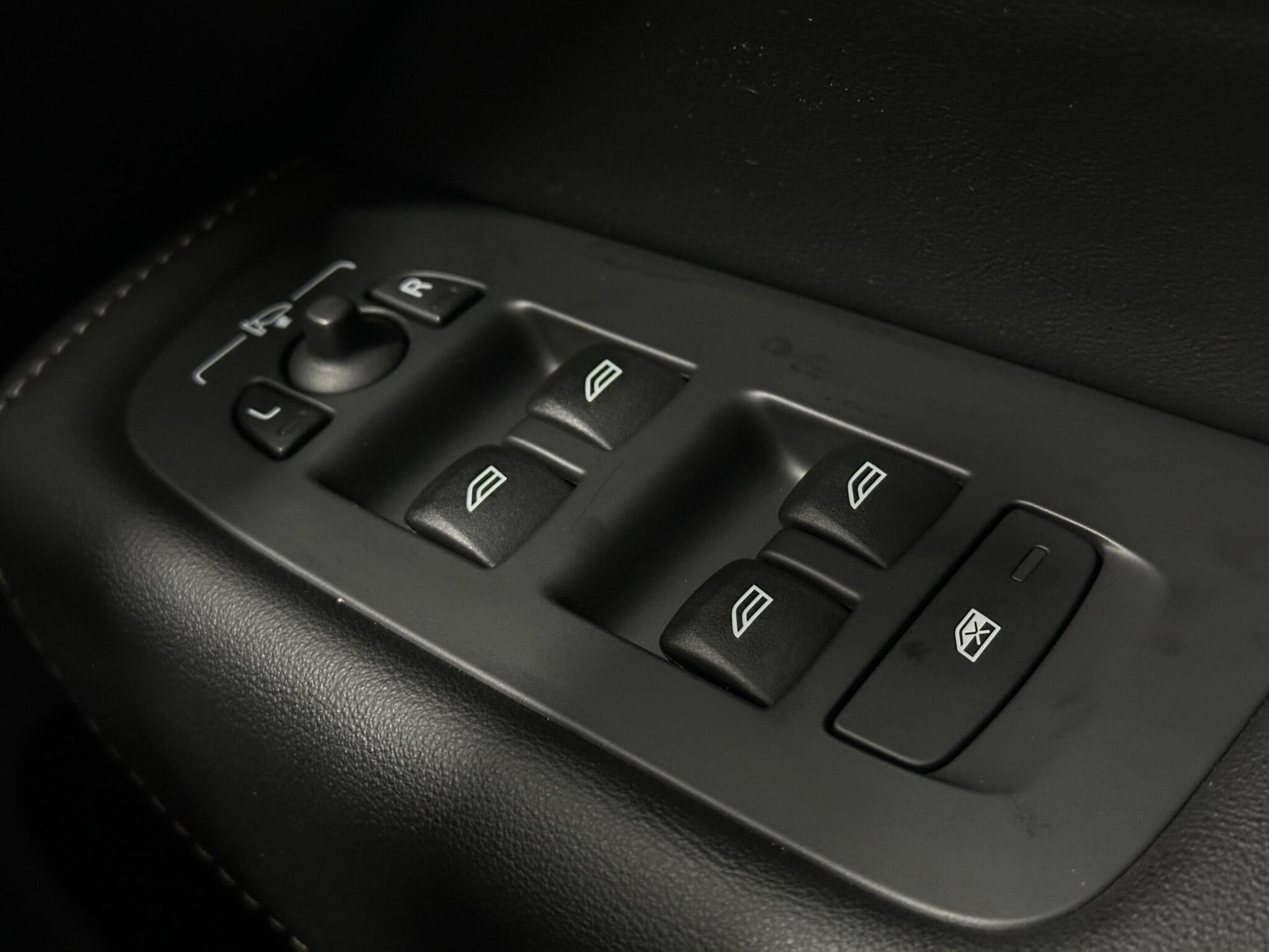 Volvo XC60 view 19