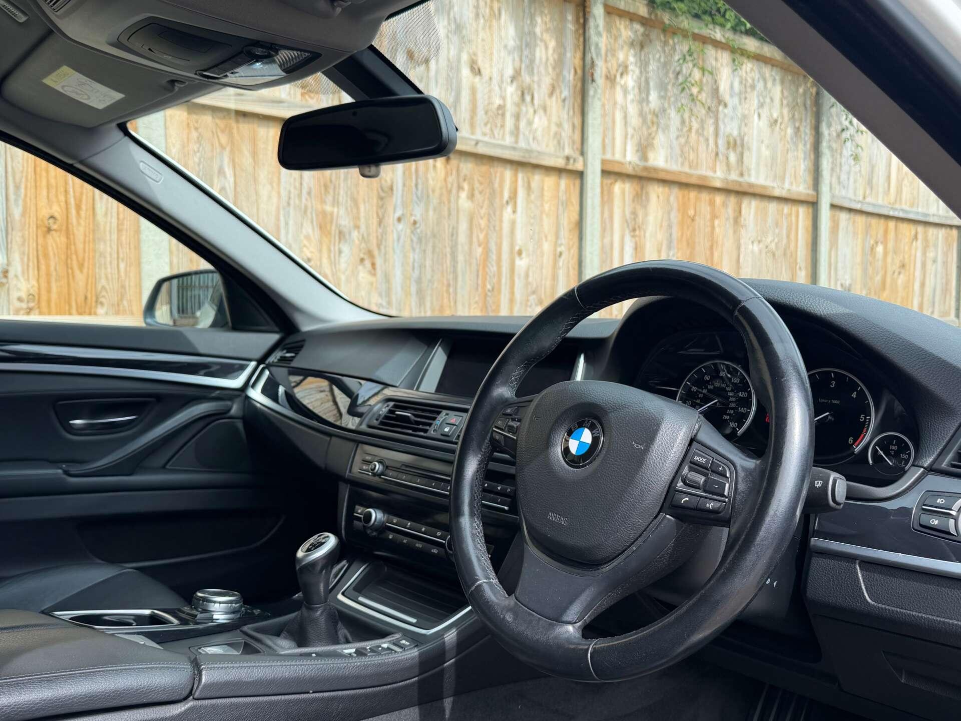 BMW 5 Series view 3