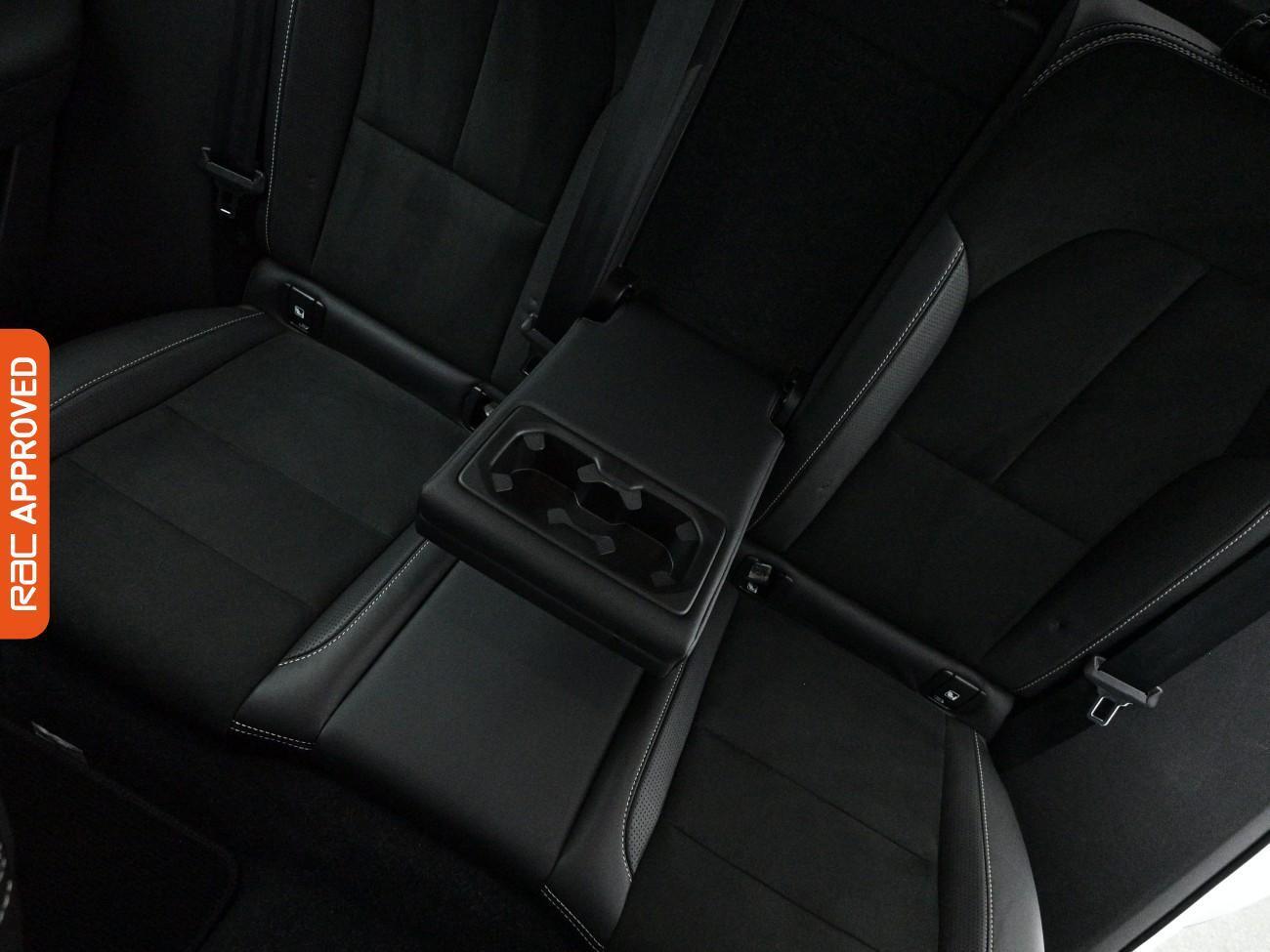 Volvo XC40 view 25
