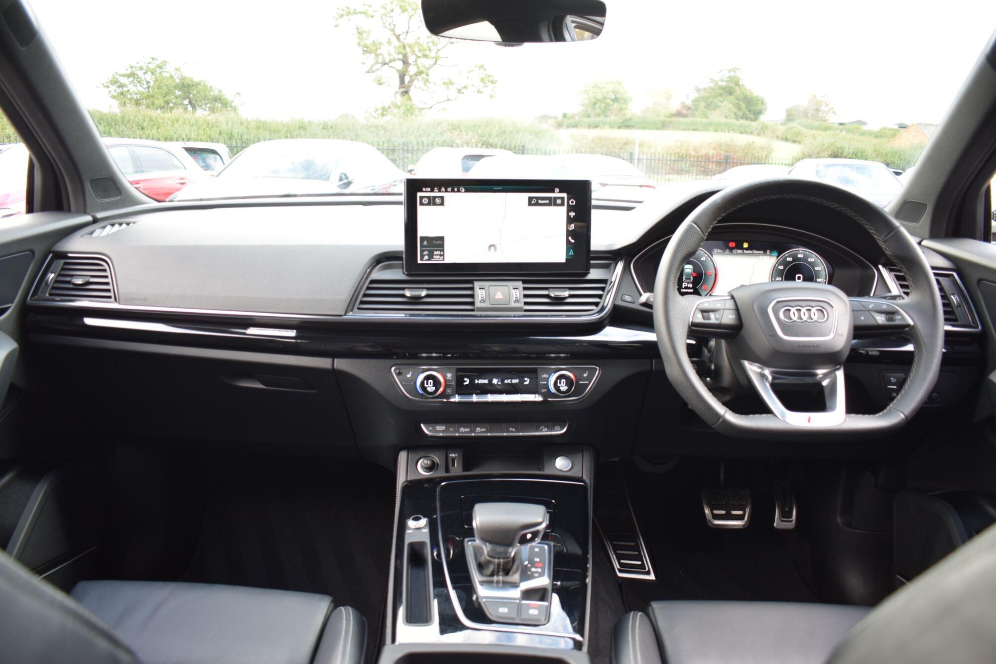 Audi Q5 view 27