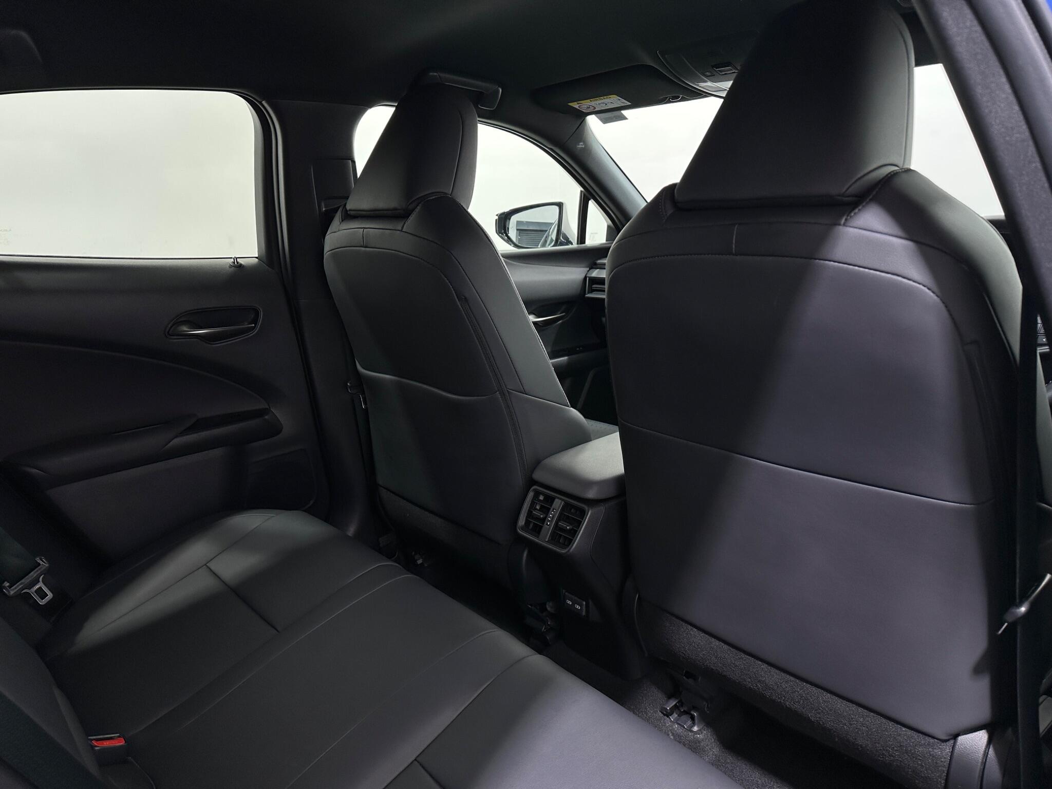 Lexus UX view 41