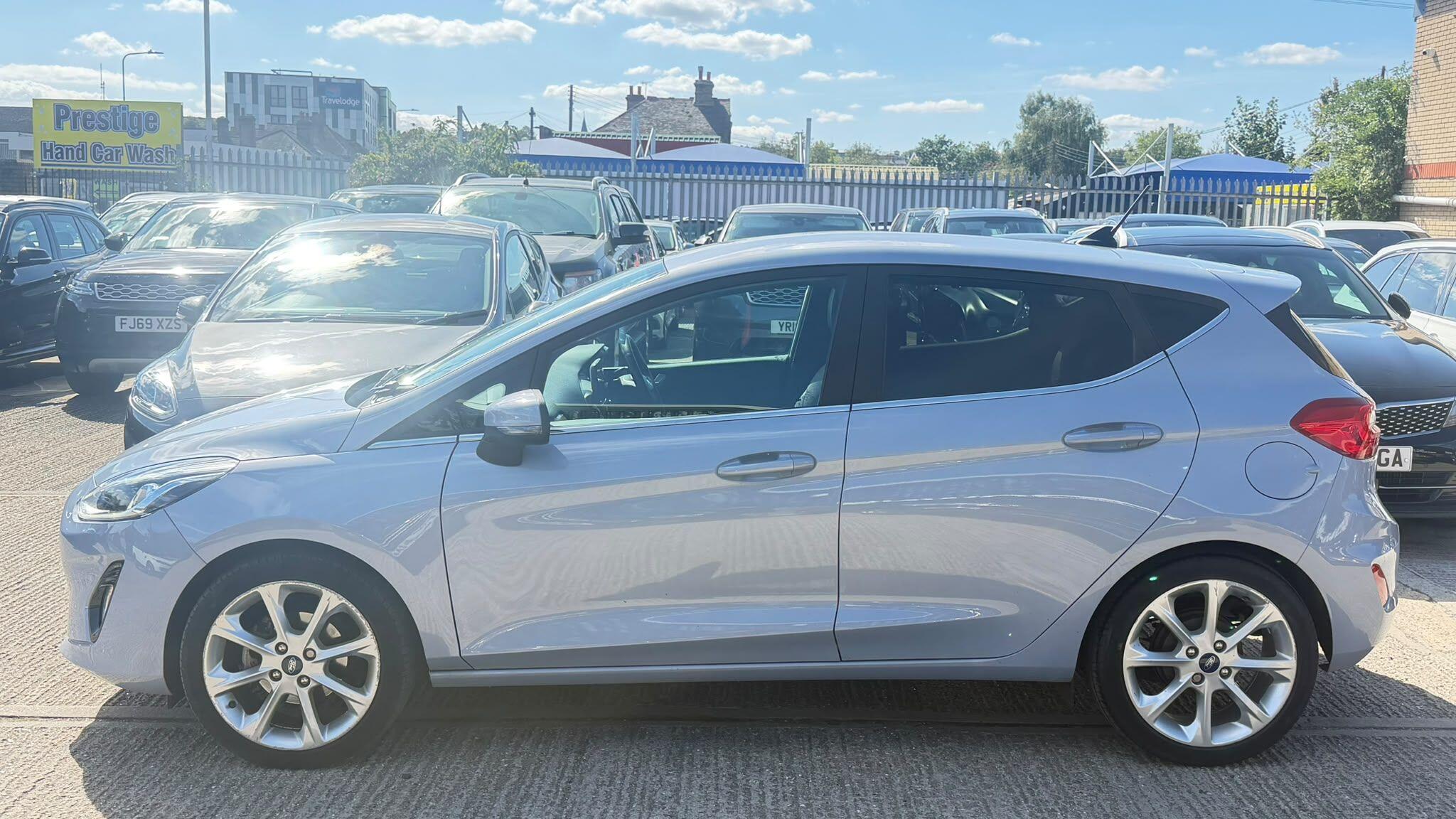 Ford Fiesta view 5