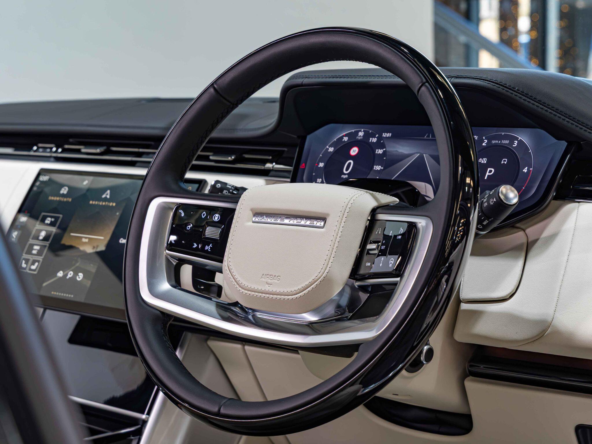 Land Rover Range Rover view 26
