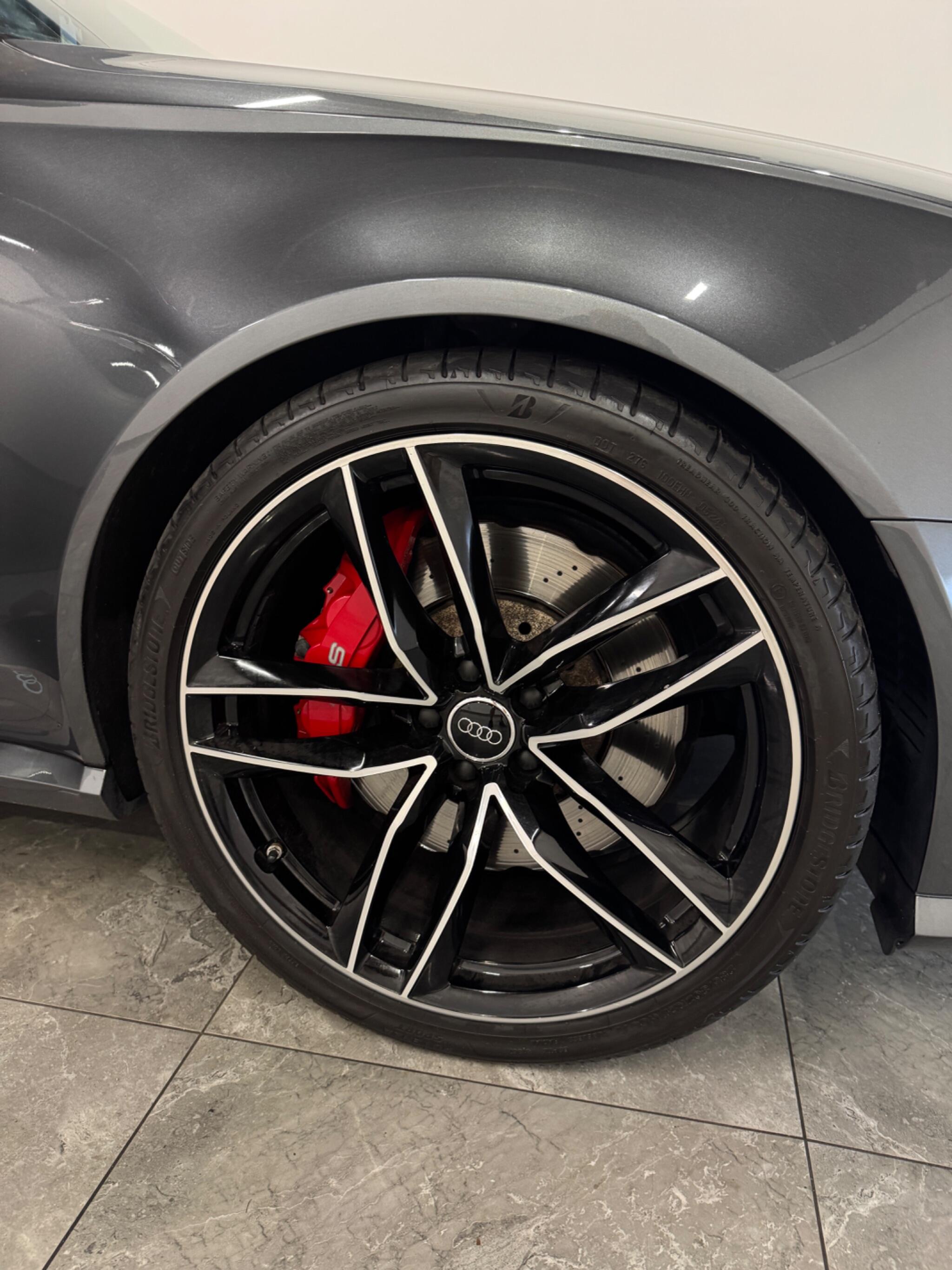 Audi RS6 view 39