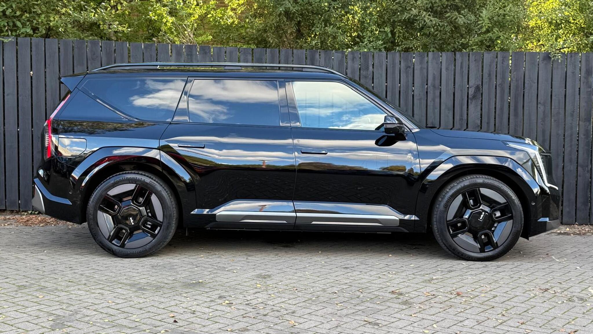 Kia EV9 view 11