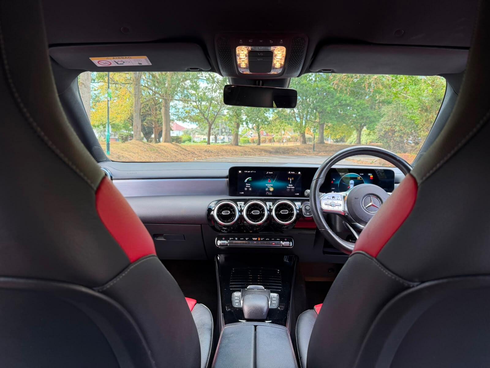 Mercedes-Benz Cla view 22