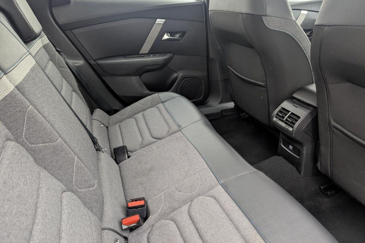 Citroen C4 view 18