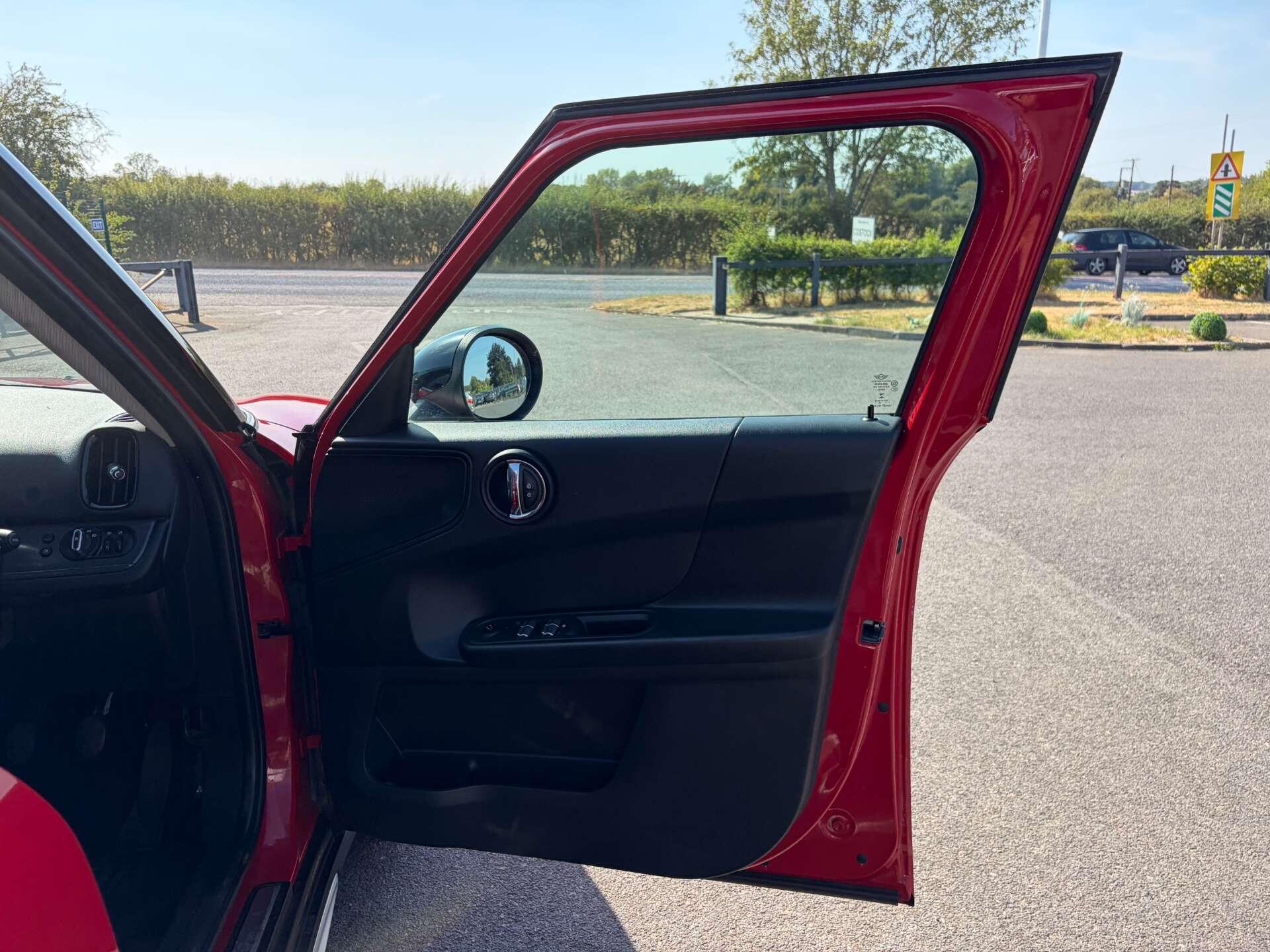 Mini Countryman view 34