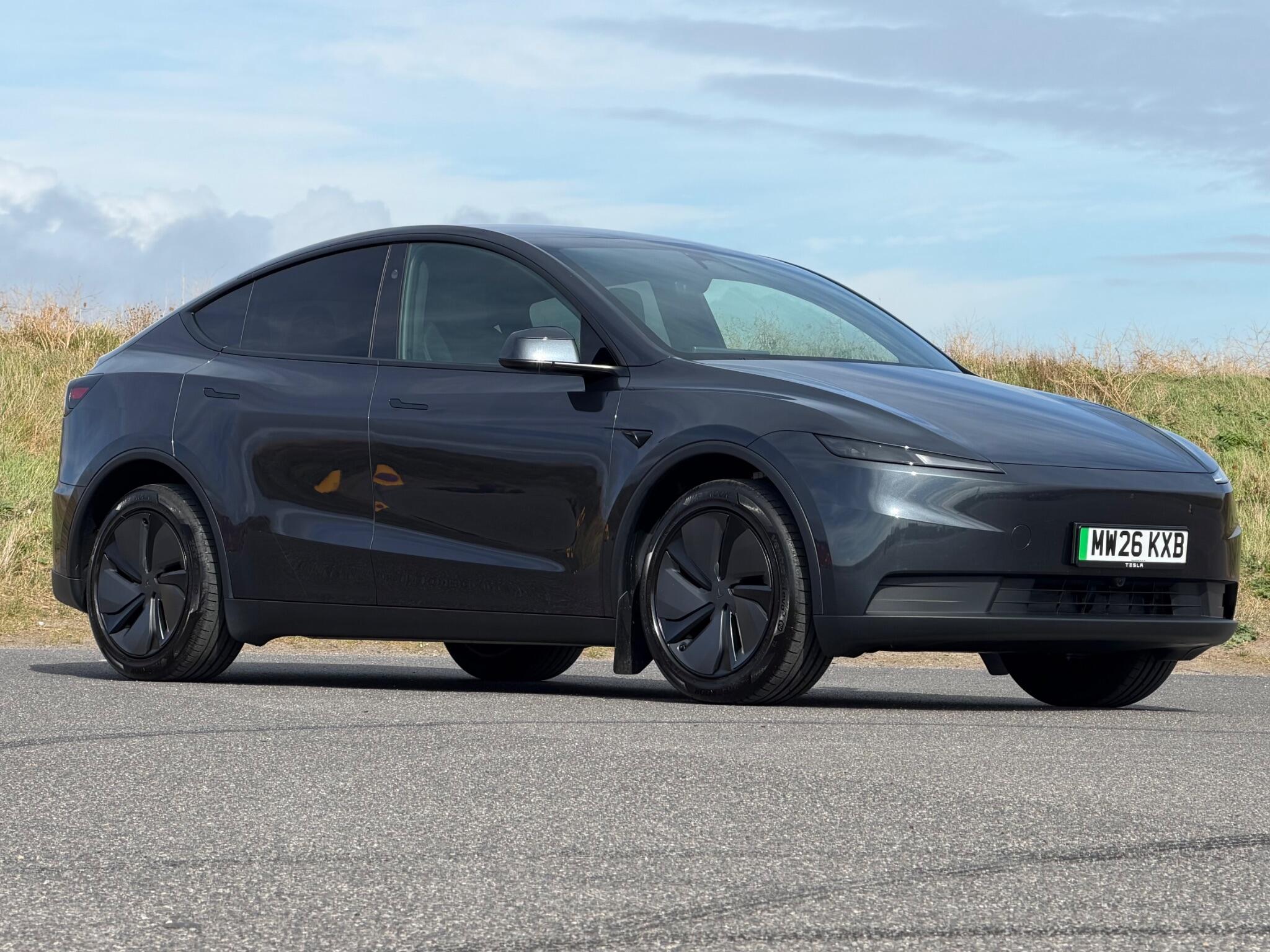 Tesla Model Y view 32