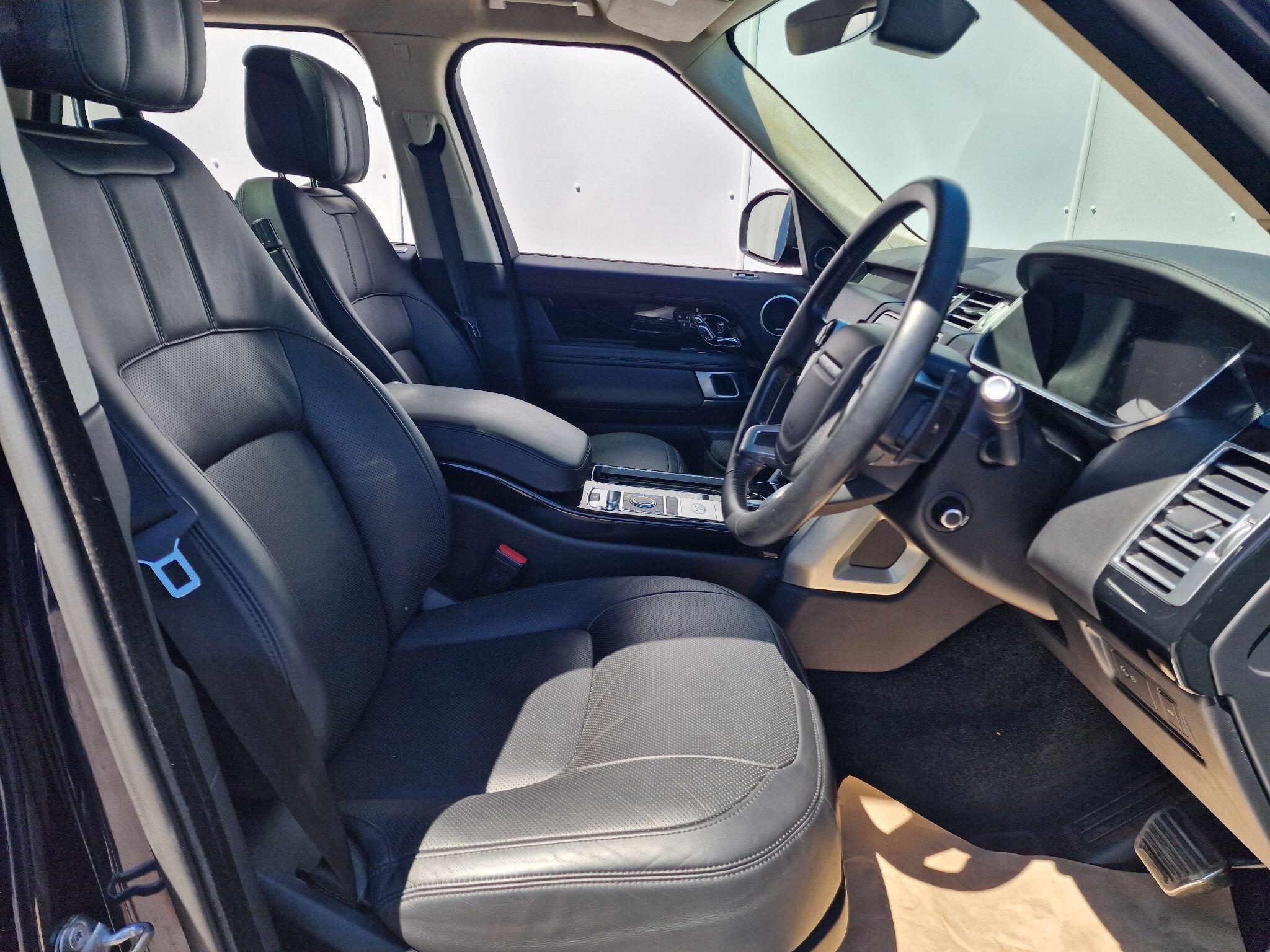 Land Rover Range Rover view 15
