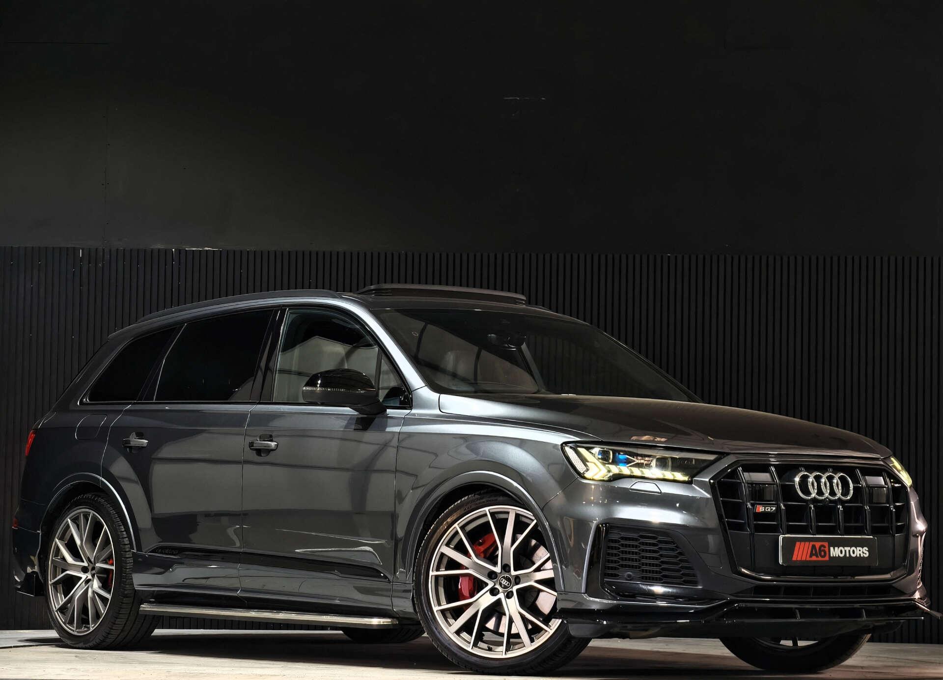 Audi SQ7 view 6