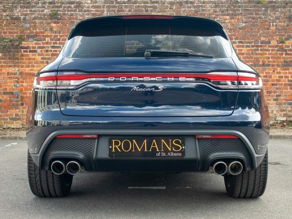 Porsche Macan view 15