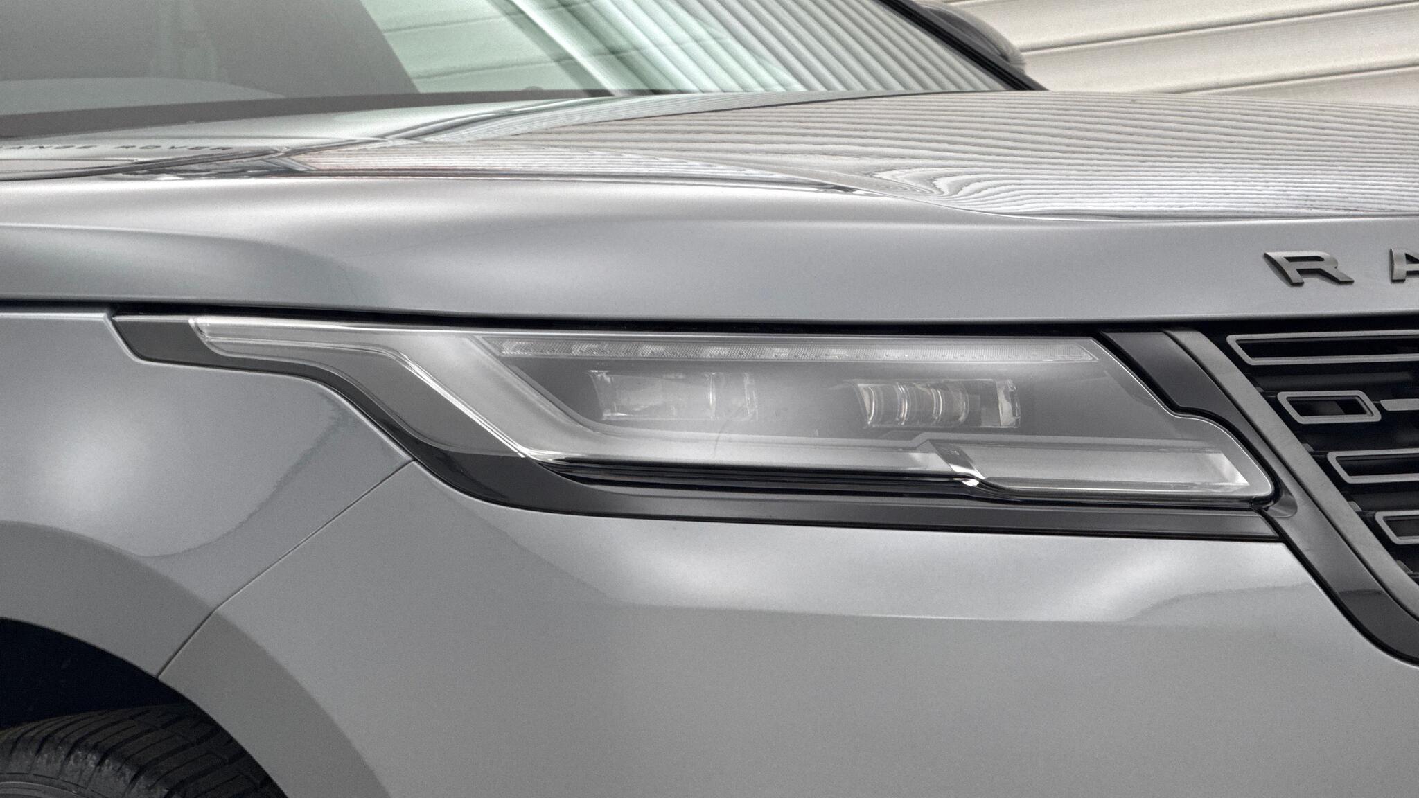 Land Rover Range Rover Velar view 17