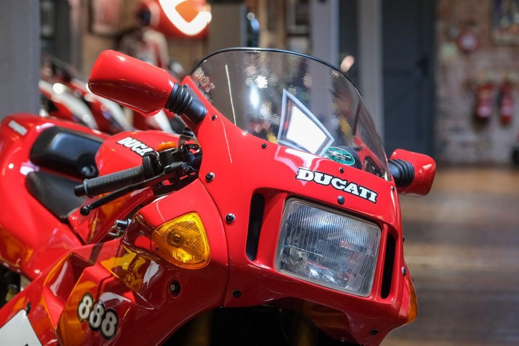 Ducati 888 view 13