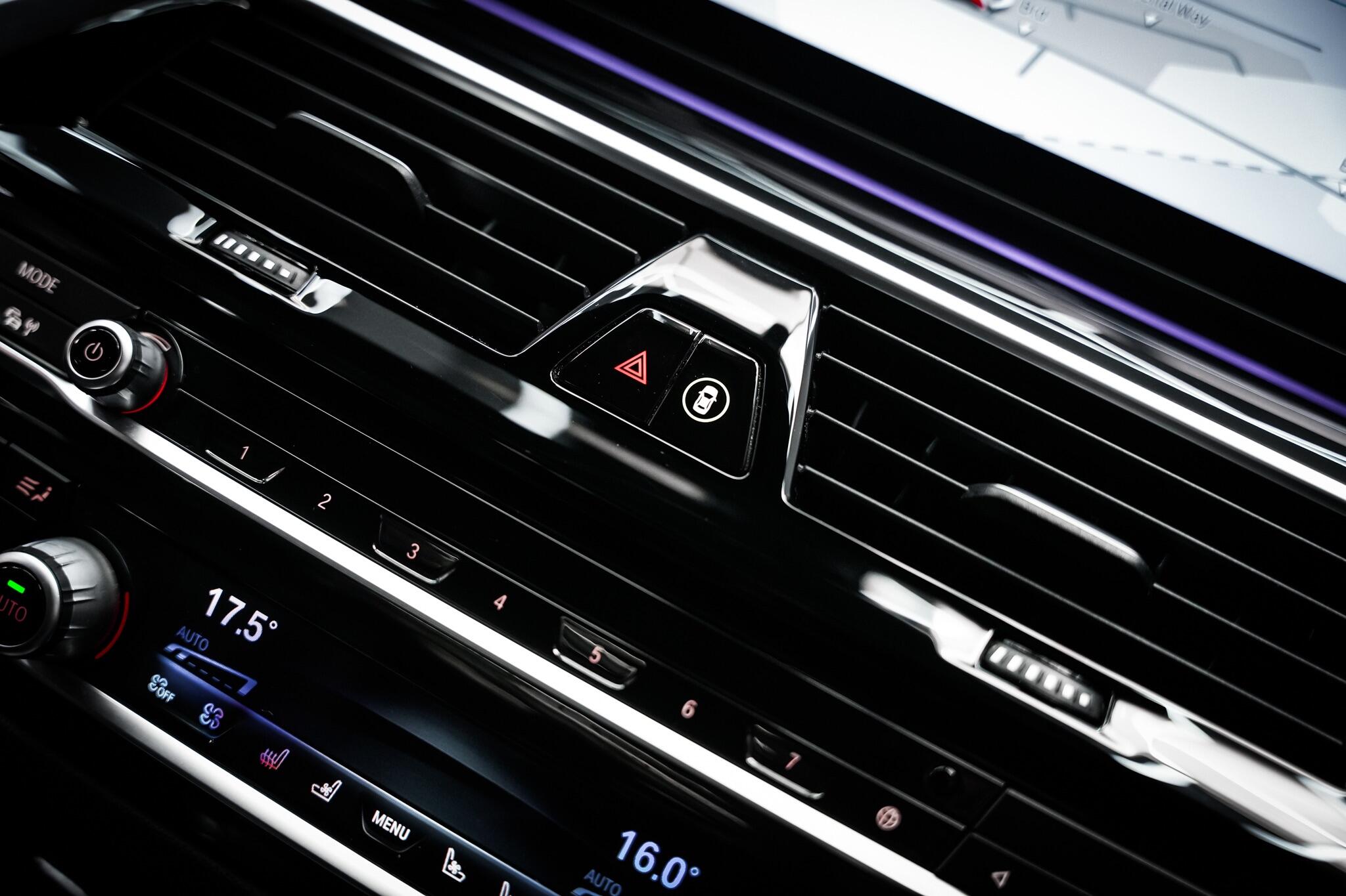 BMW 5 Series view 51