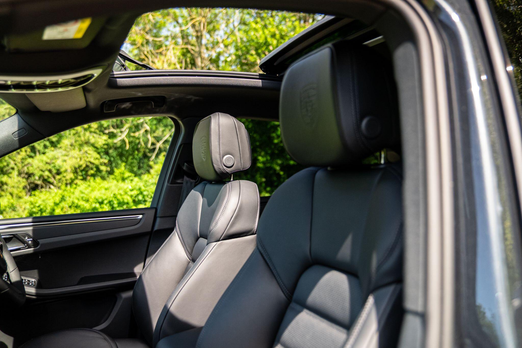 Porsche Macan view 87