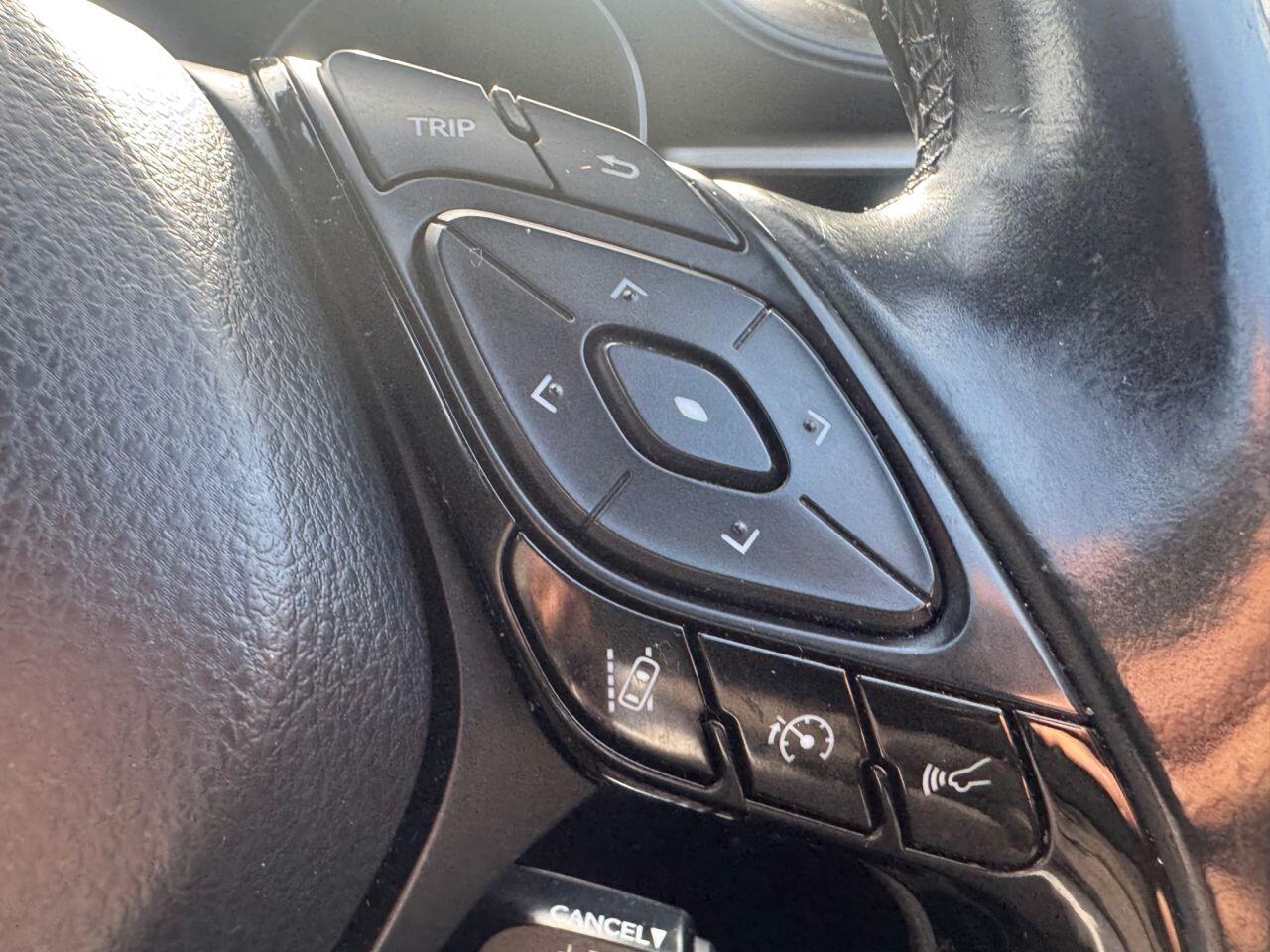 Toyota C-HR view 20