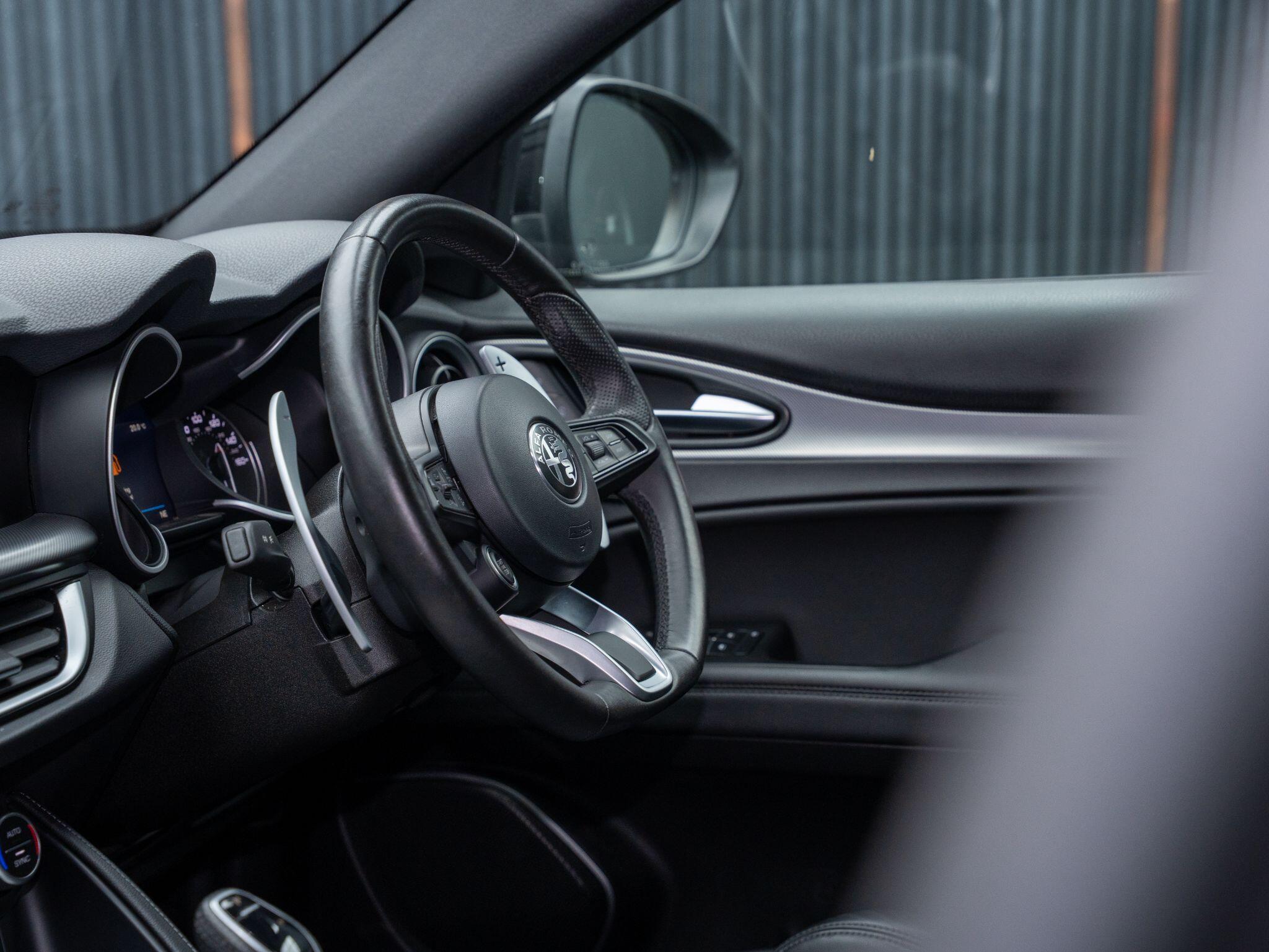Alfa Romeo Stelvio view 42
