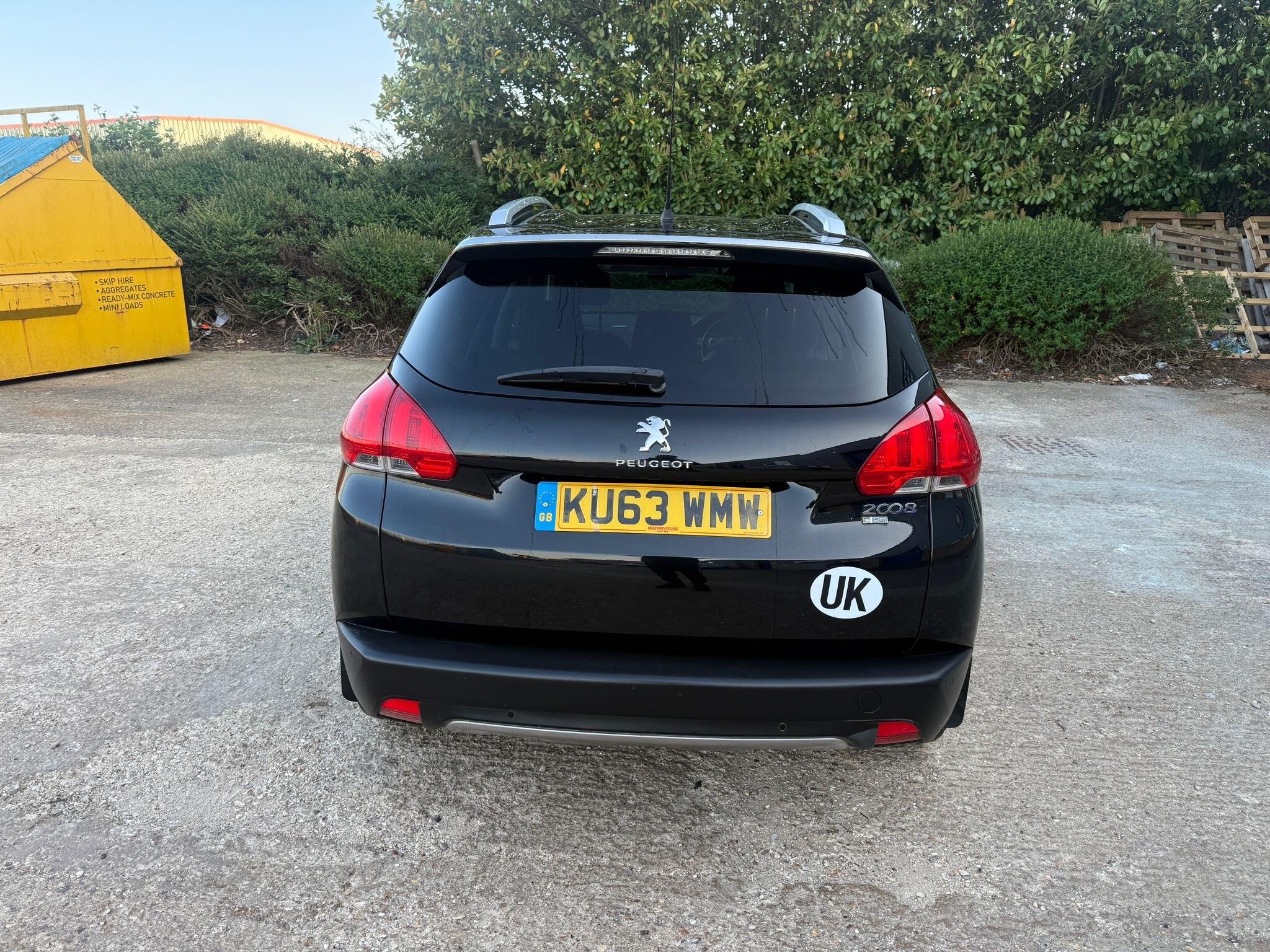 Peugeot 2008 view 18