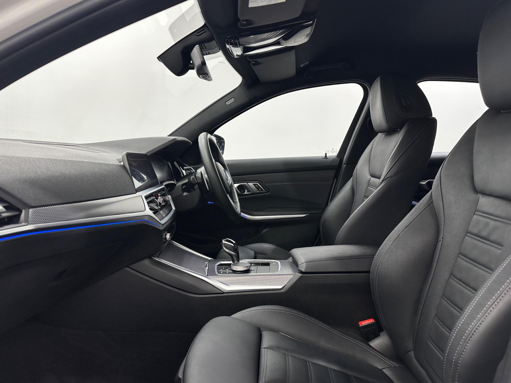 BMW 3 Series view 36