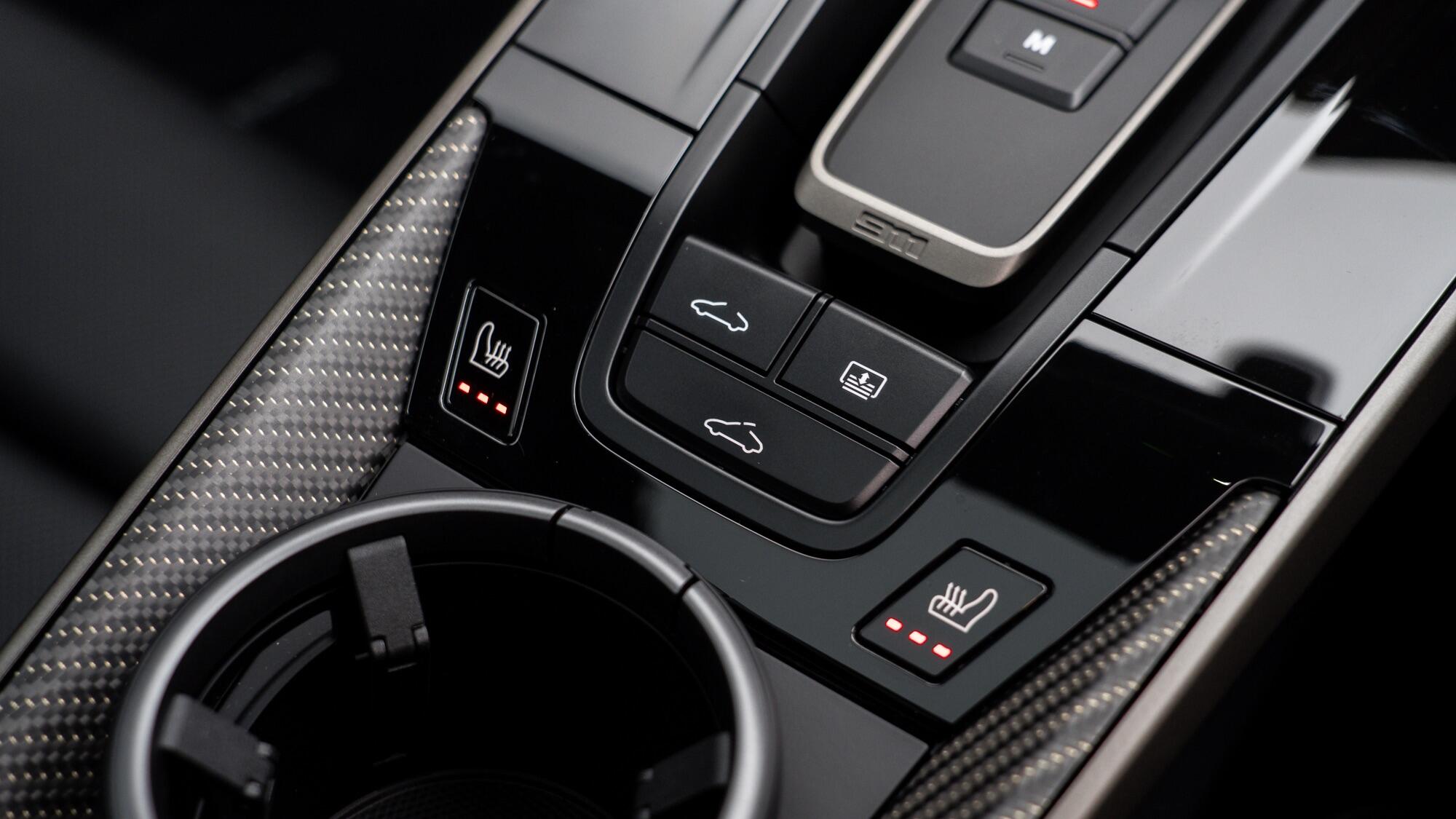 Porsche 911 view 22