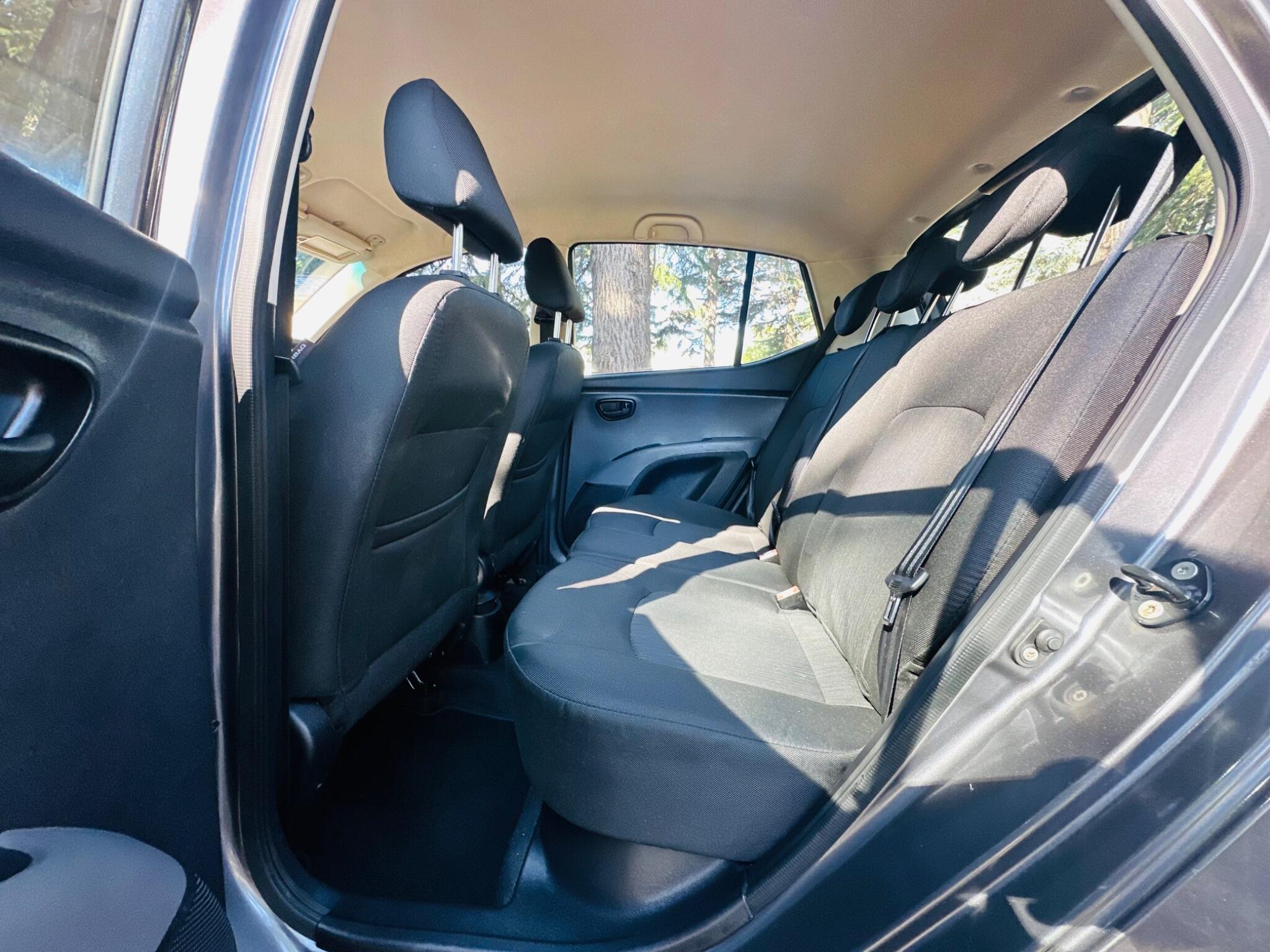 Hyundai i10 view 35