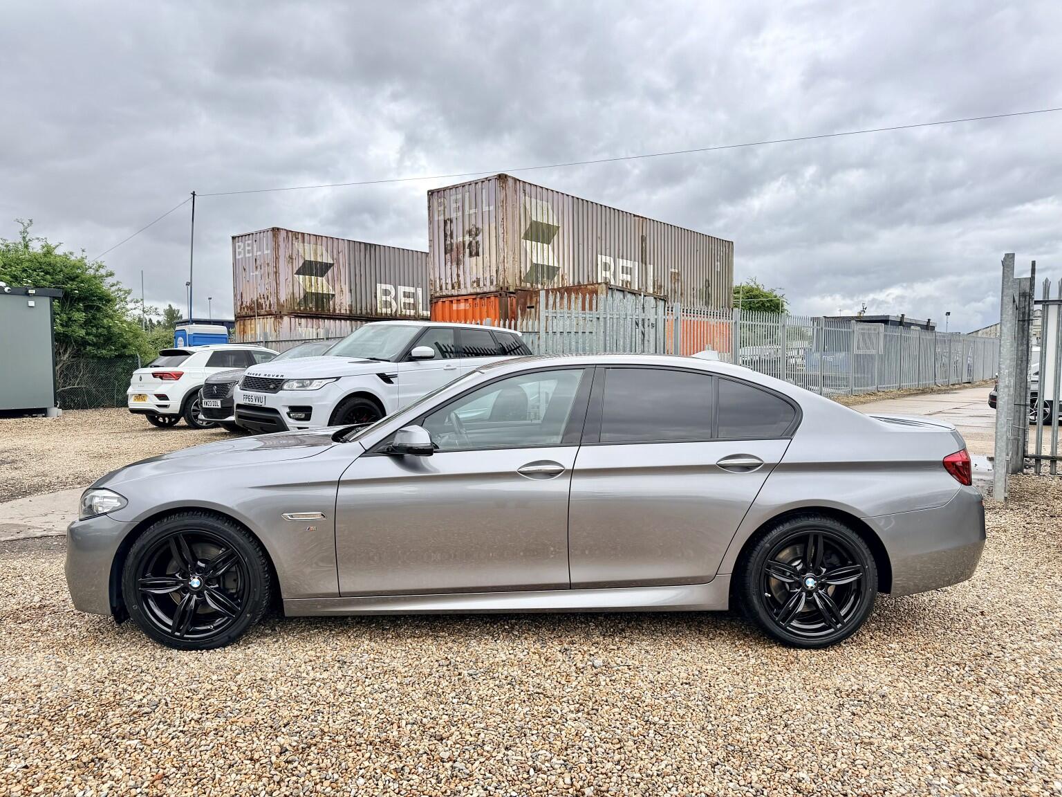 BMW 5 Series view 9