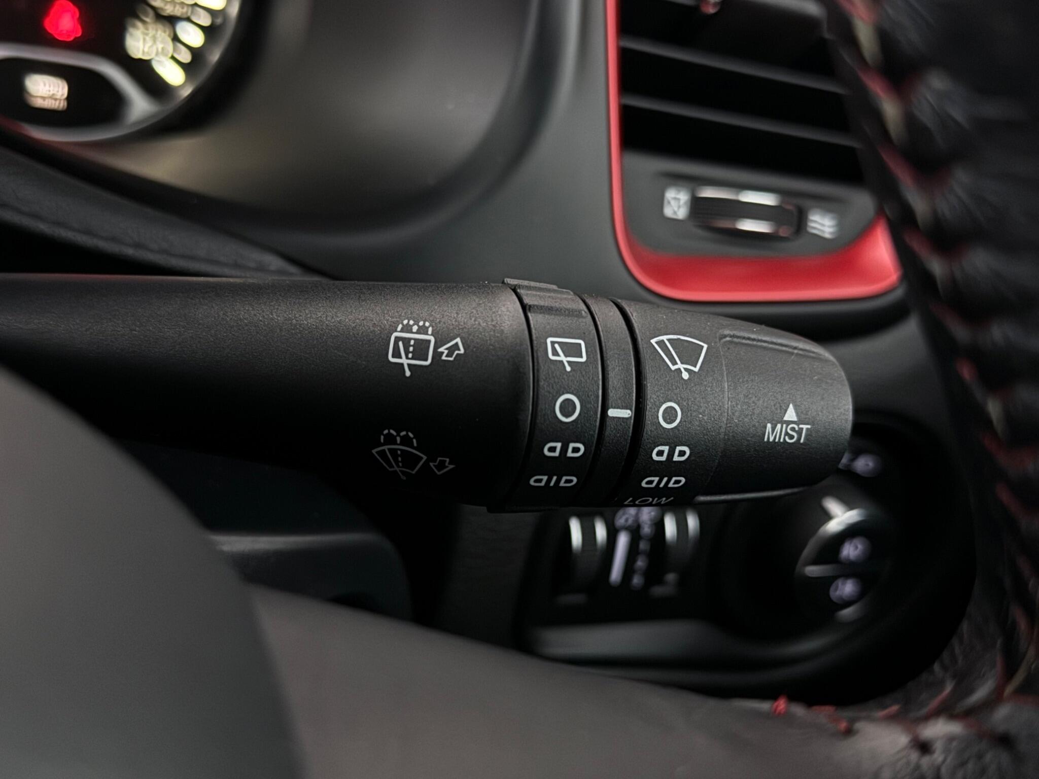 Jeep Renegade view 18
