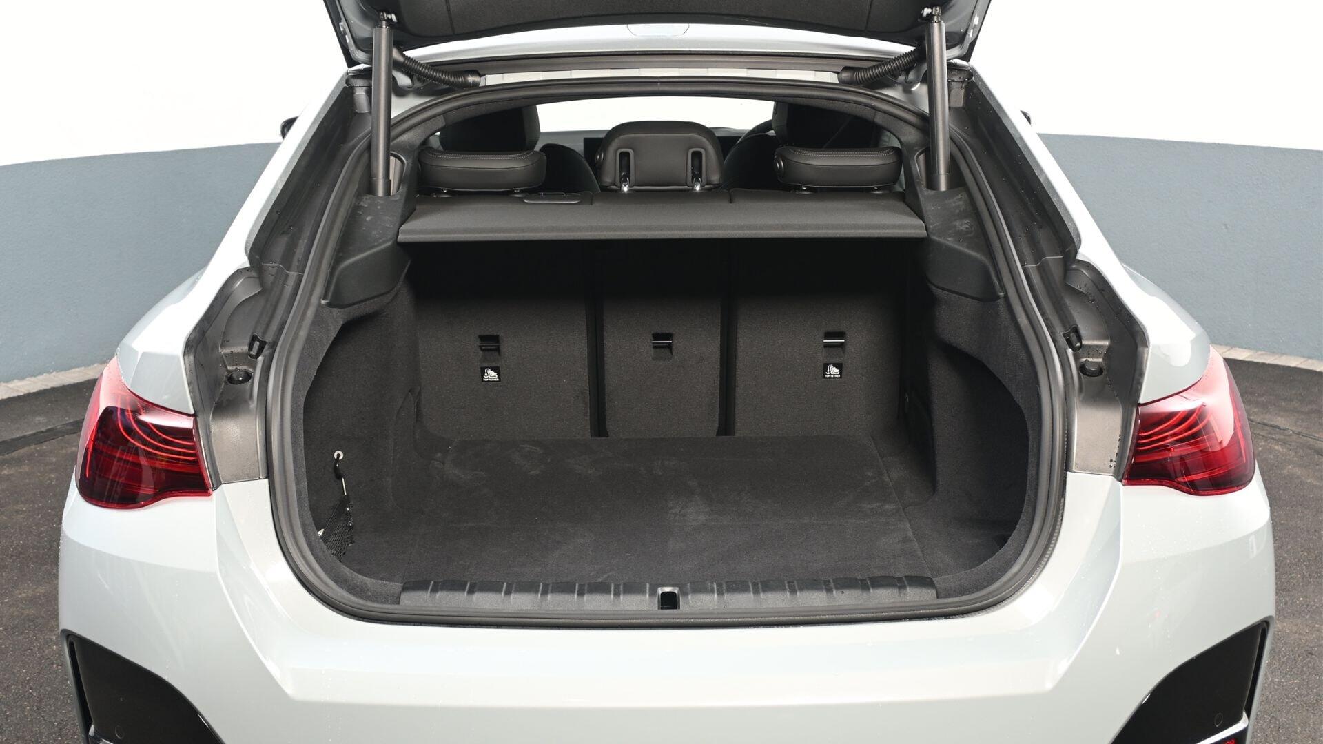BMW I4 view 13