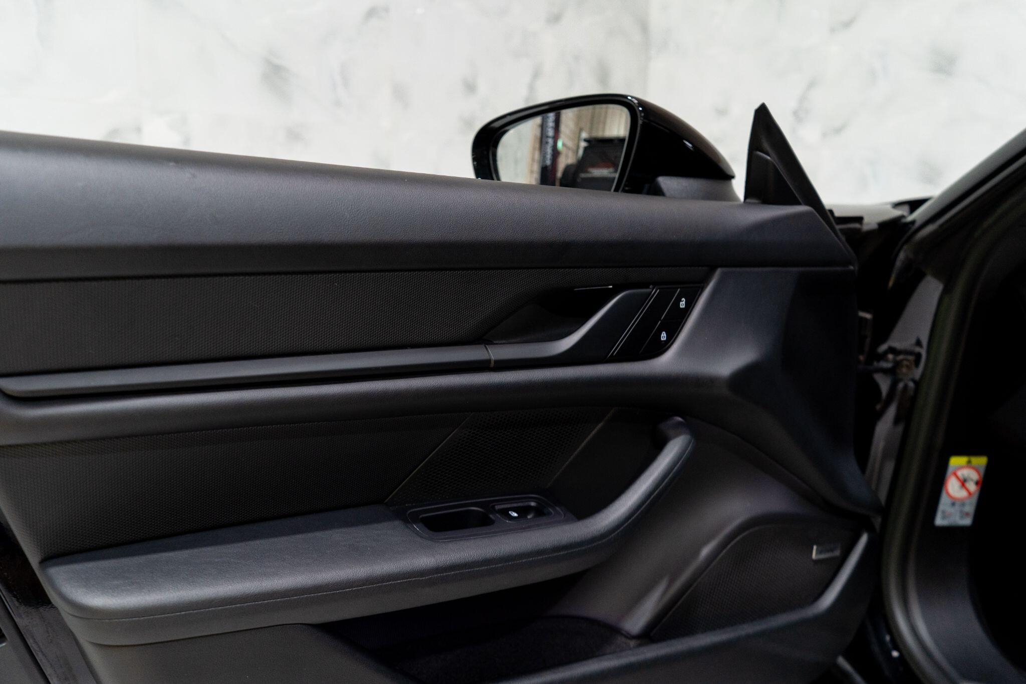 Porsche Taycan view 32