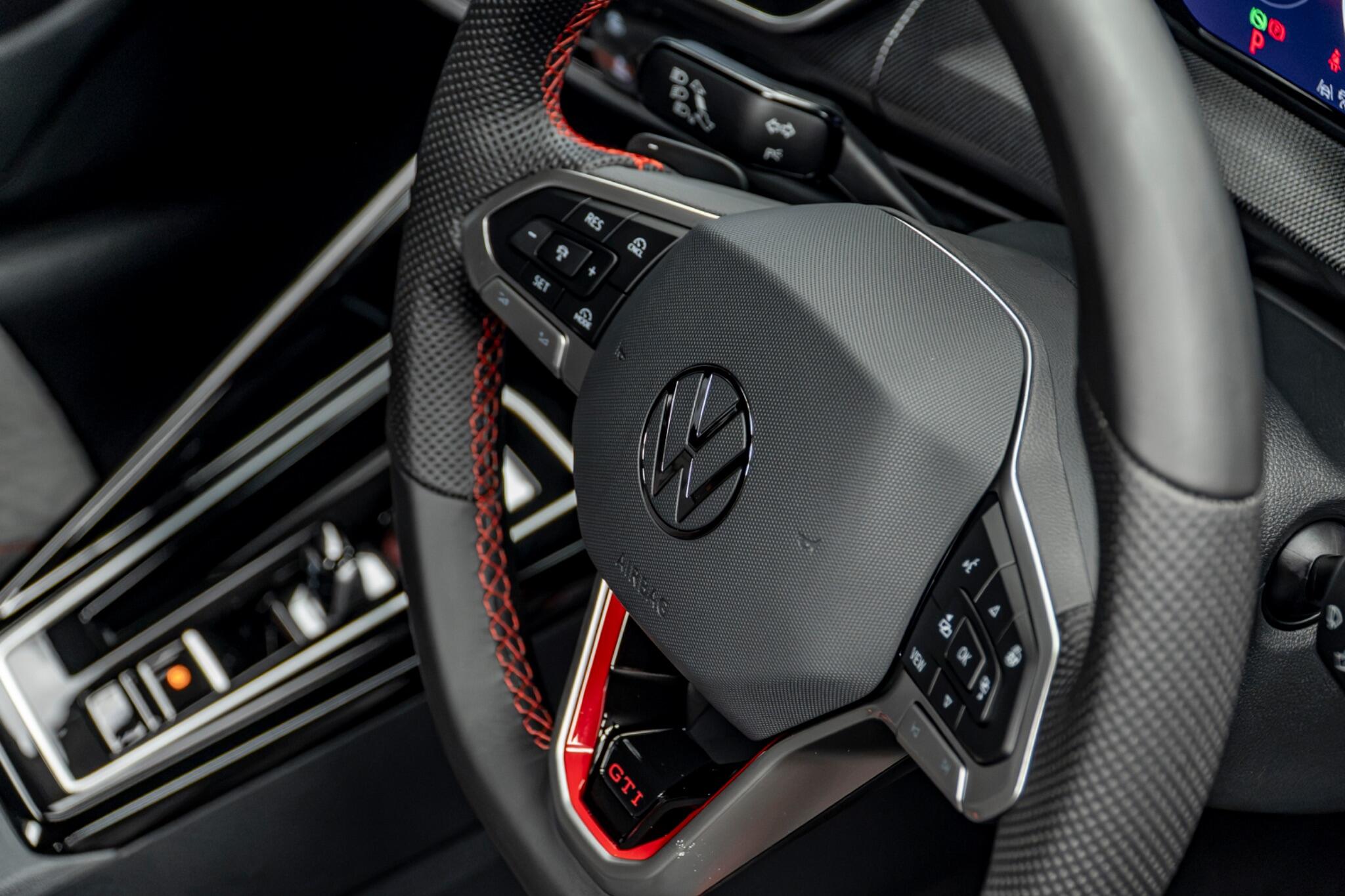 Volkswagen Golf view 34