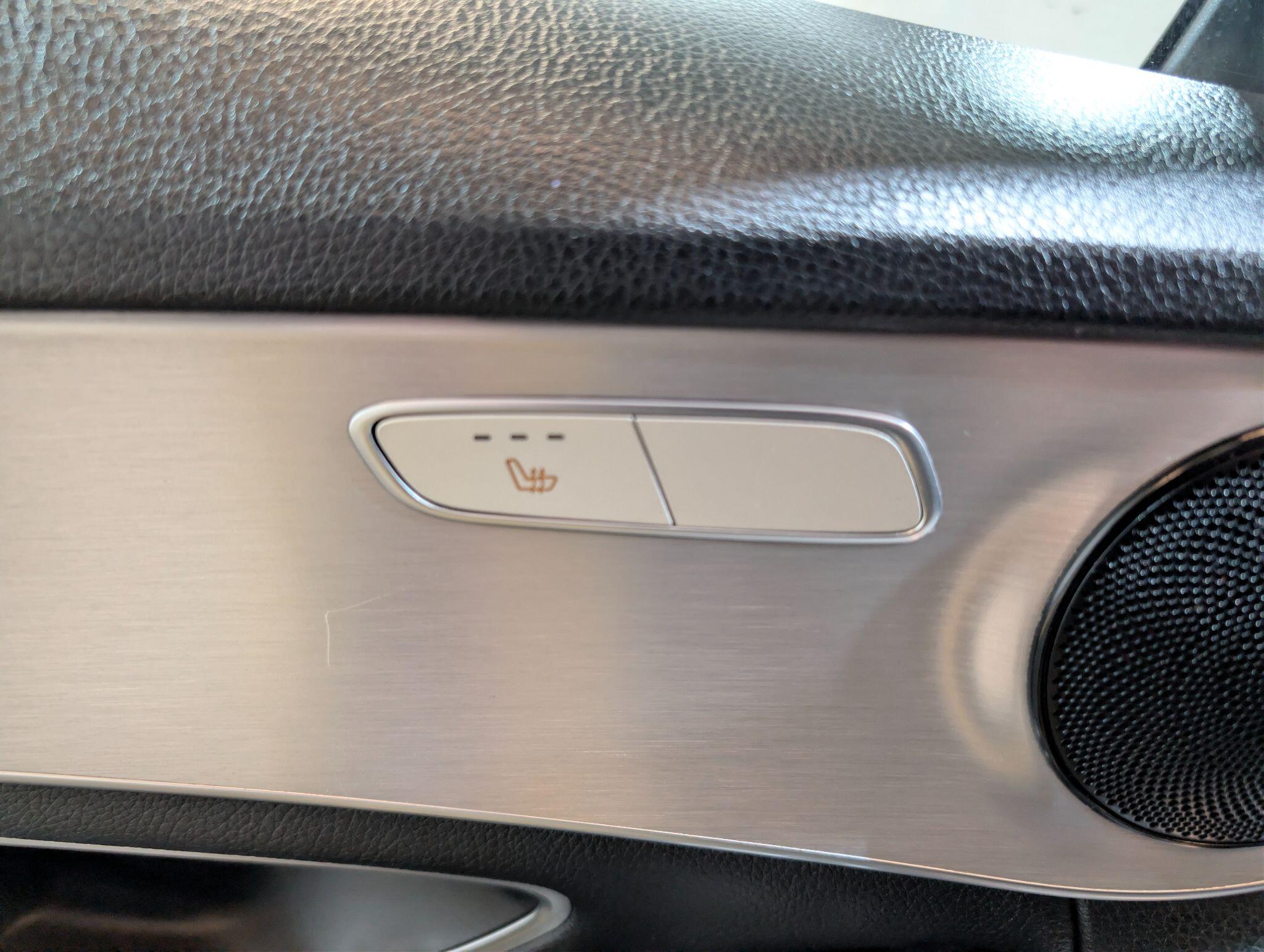 Mercedes-Benz C Class view 31