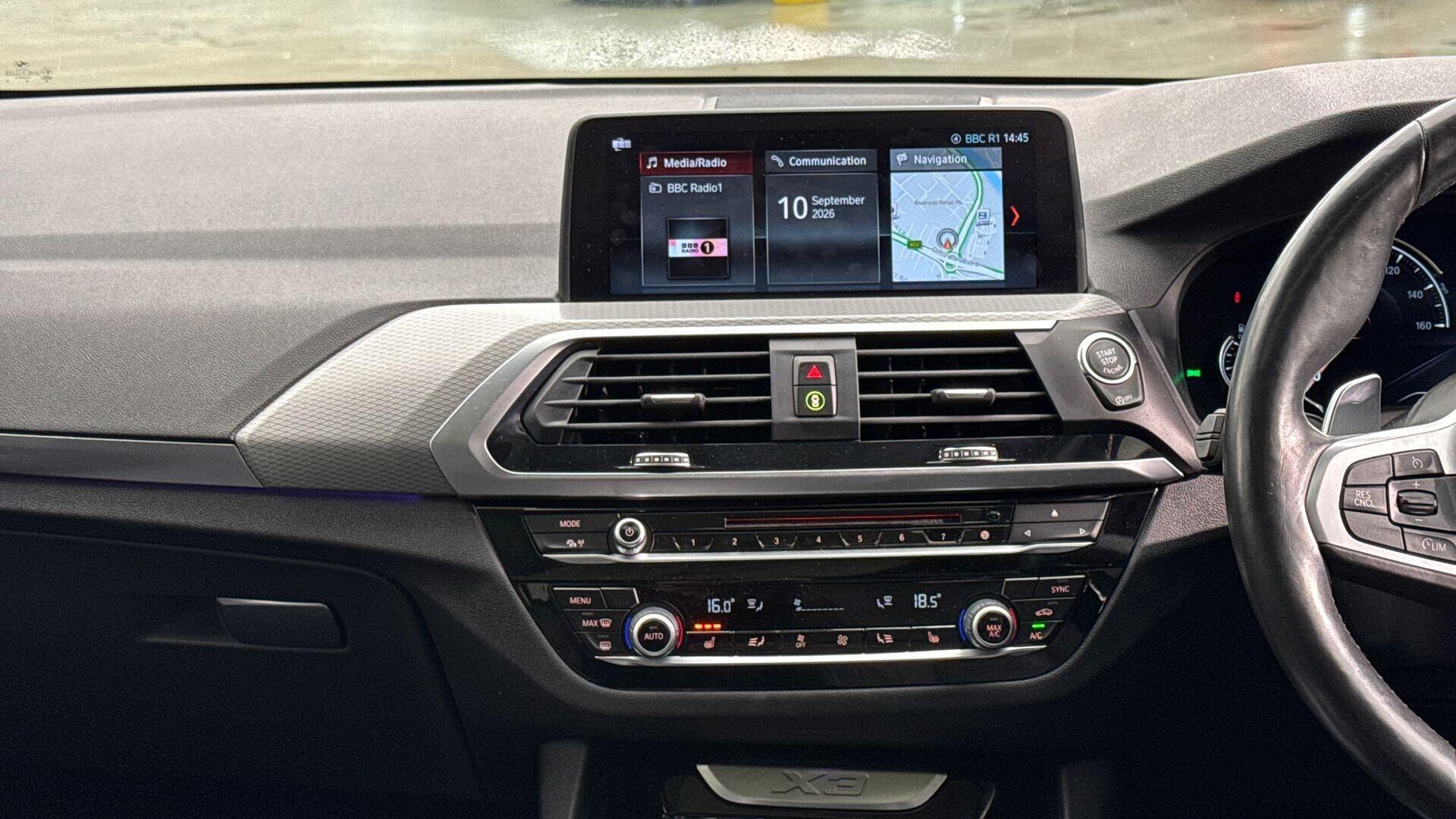 BMW X3 view 8