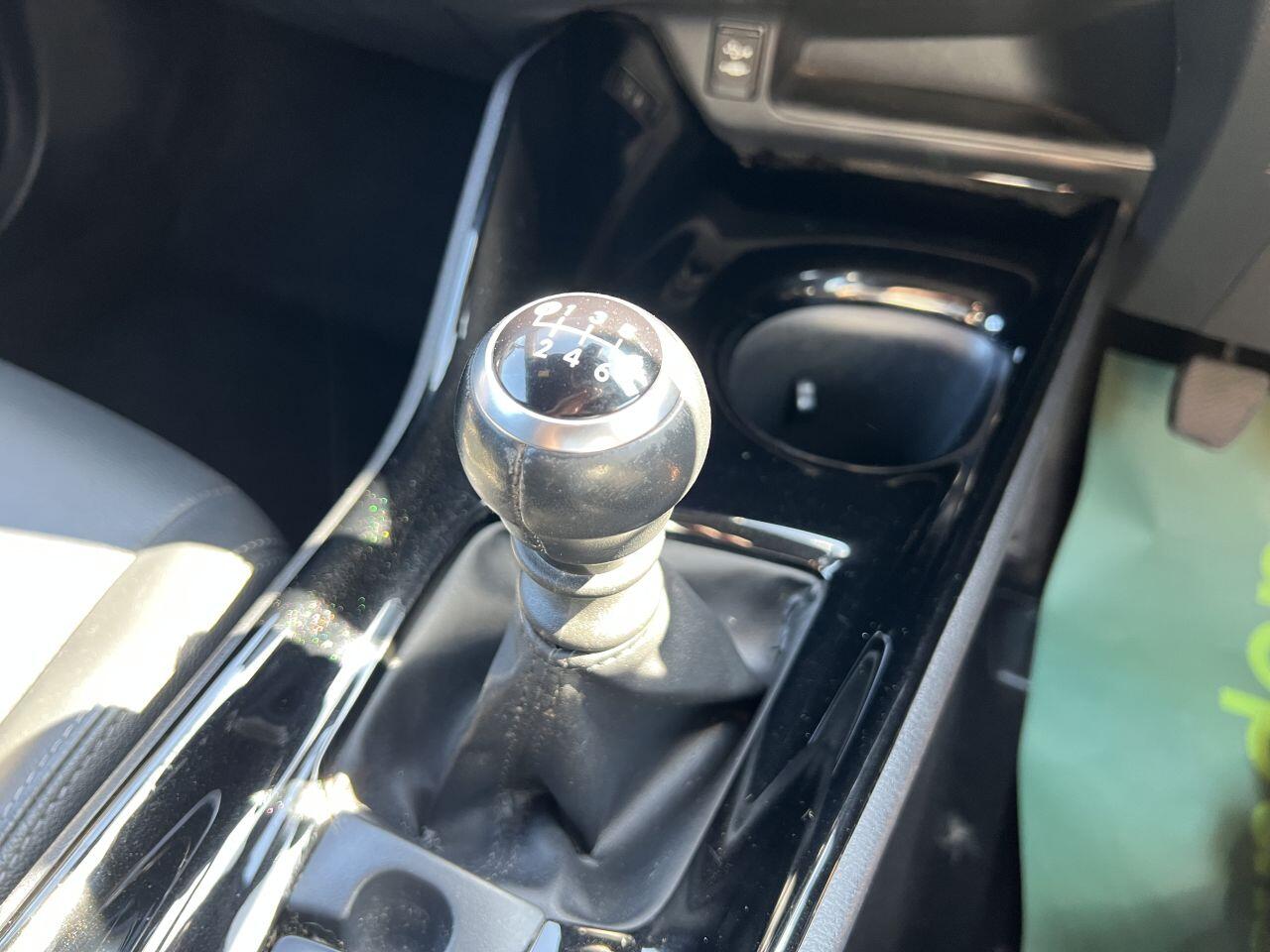 Toyota C-HR view 31