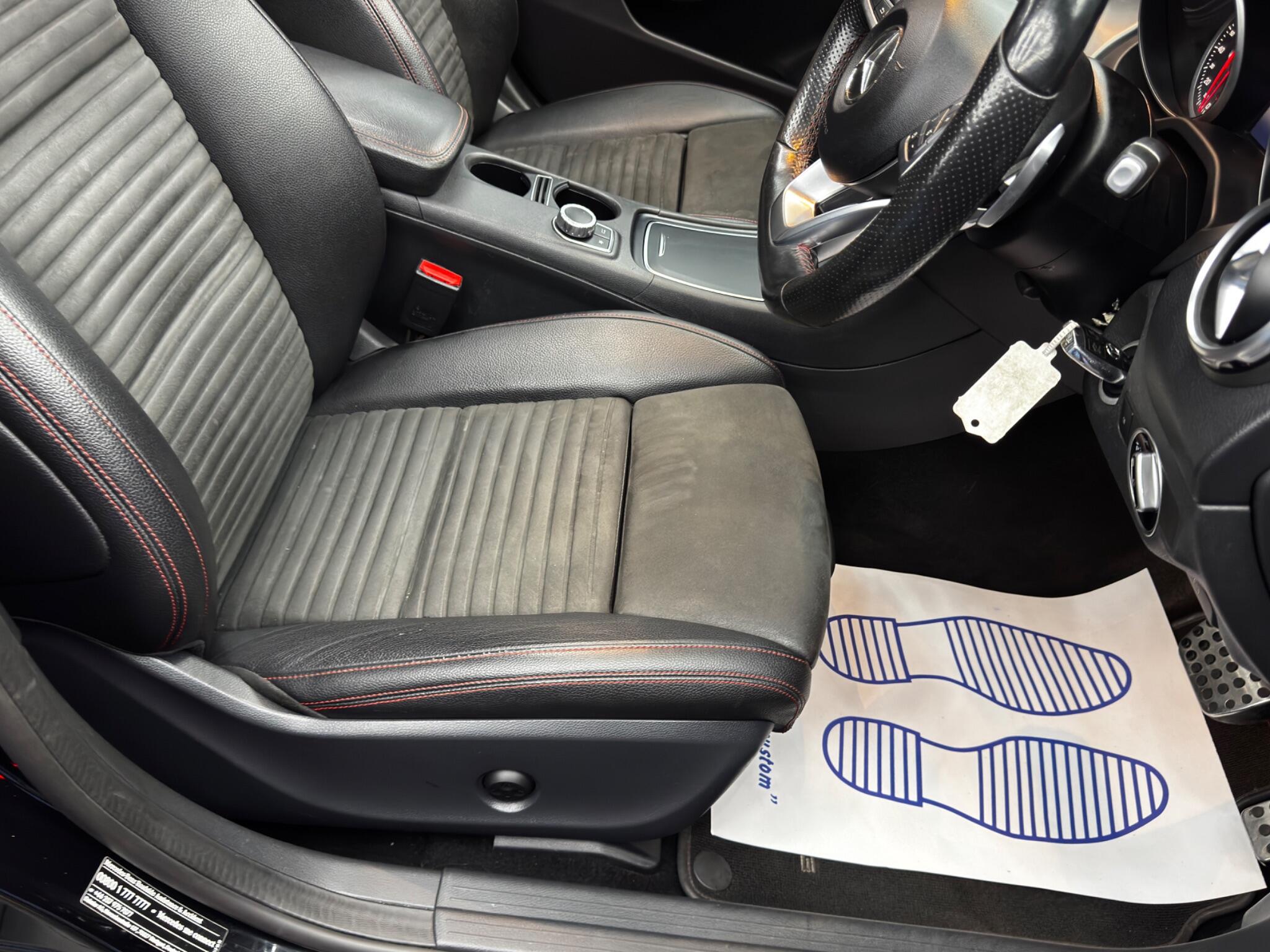 Mercedes-Benz GLA view 13