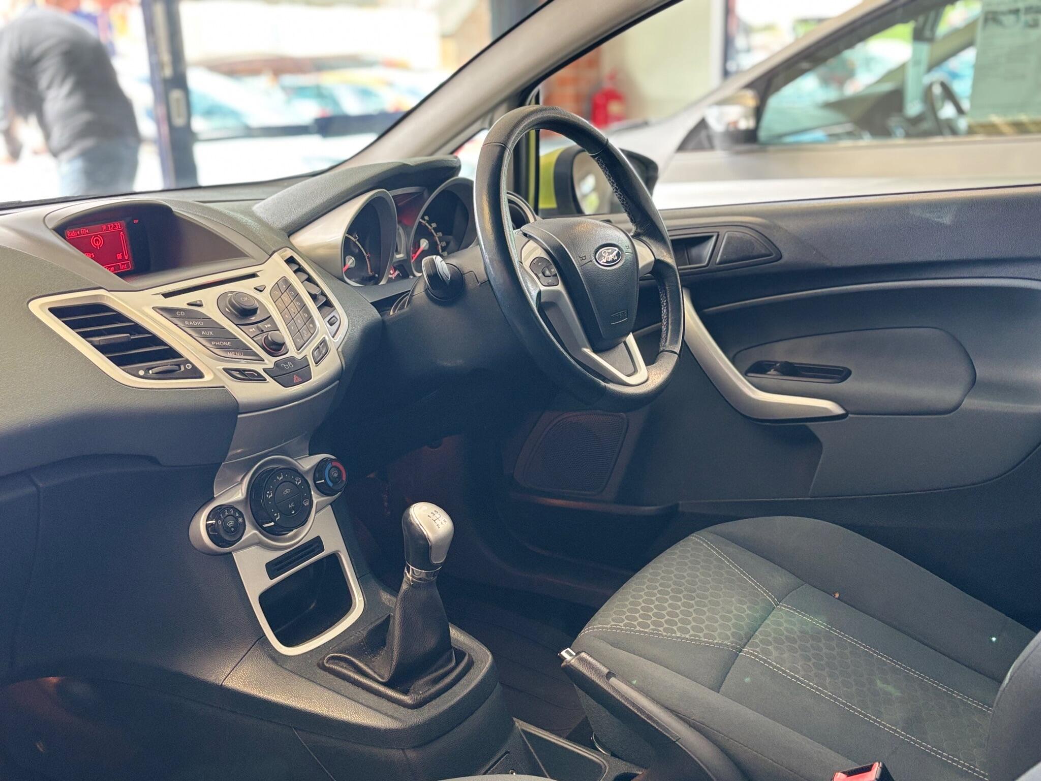 Ford Fiesta view 21