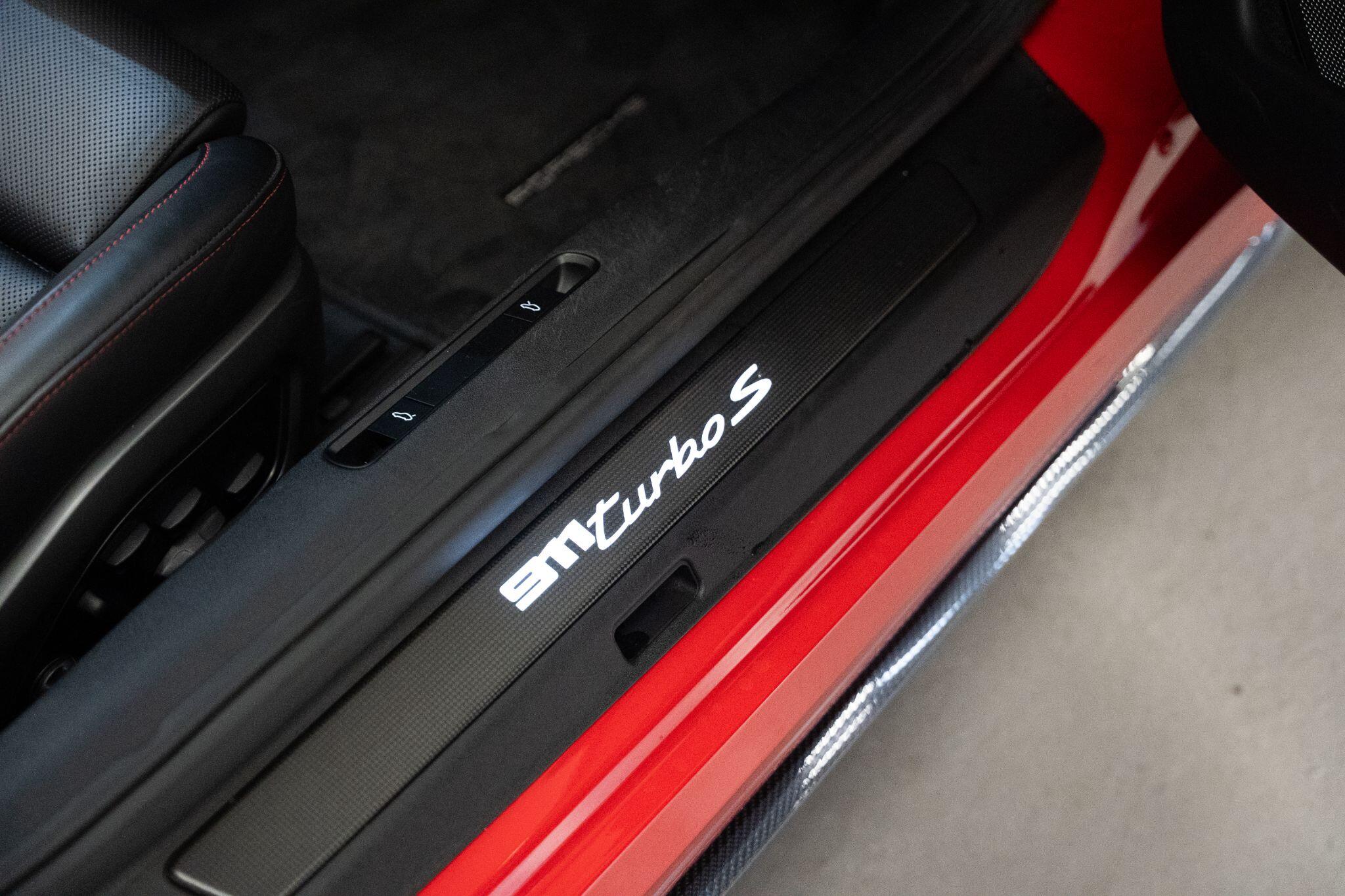 Porsche 911 view 58
