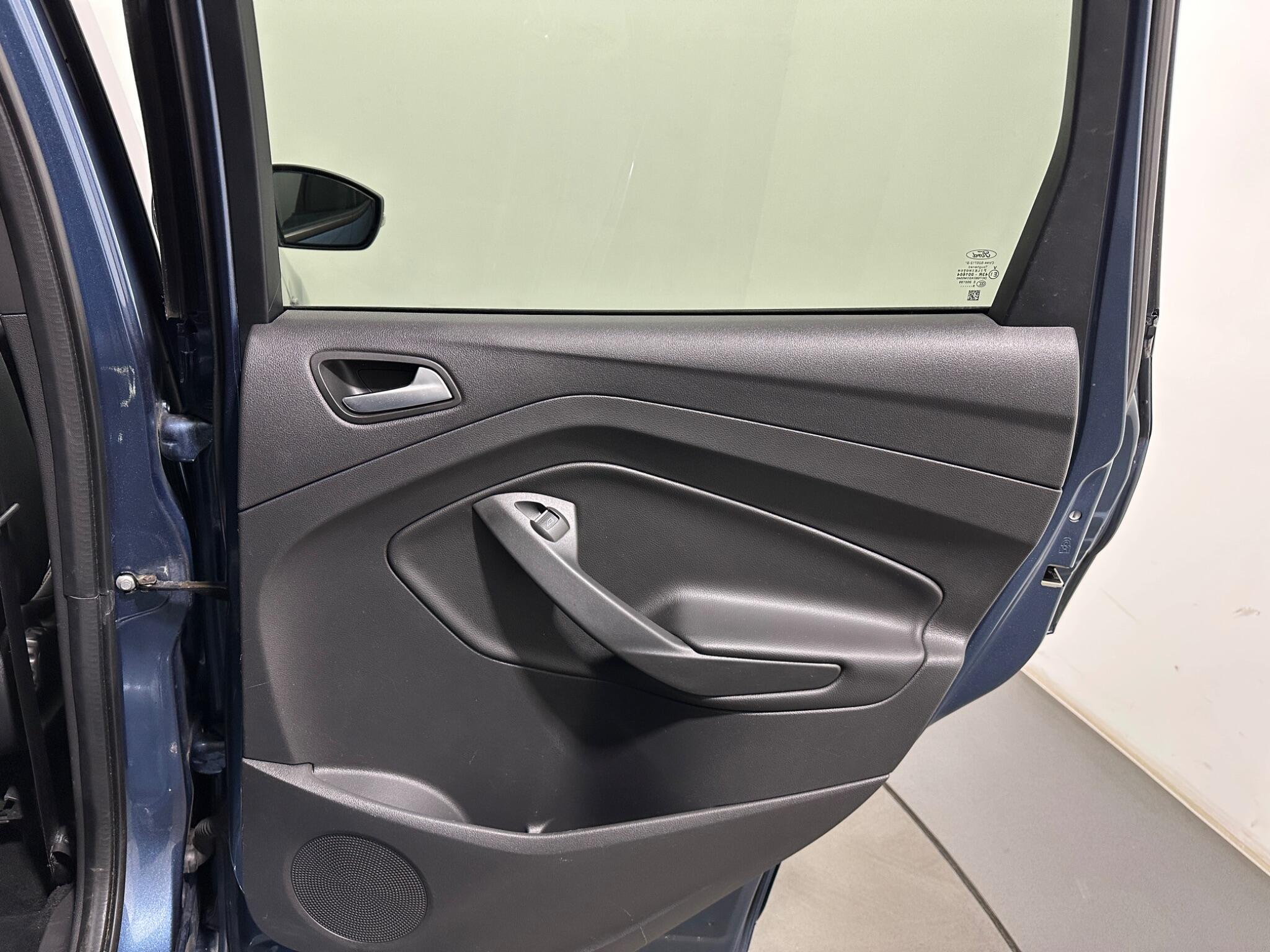 Ford Kuga view 41