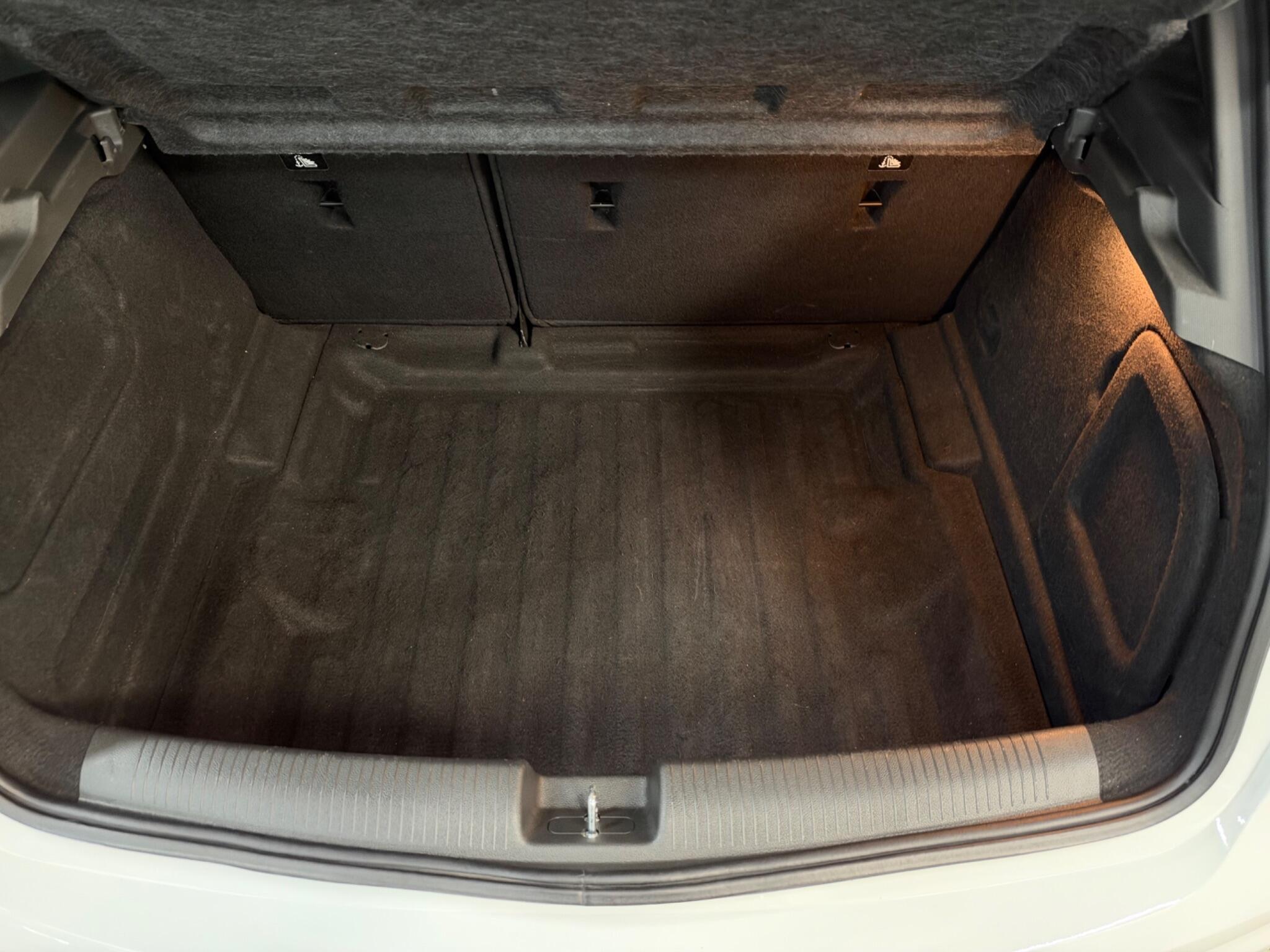 Vauxhall Astra view 34