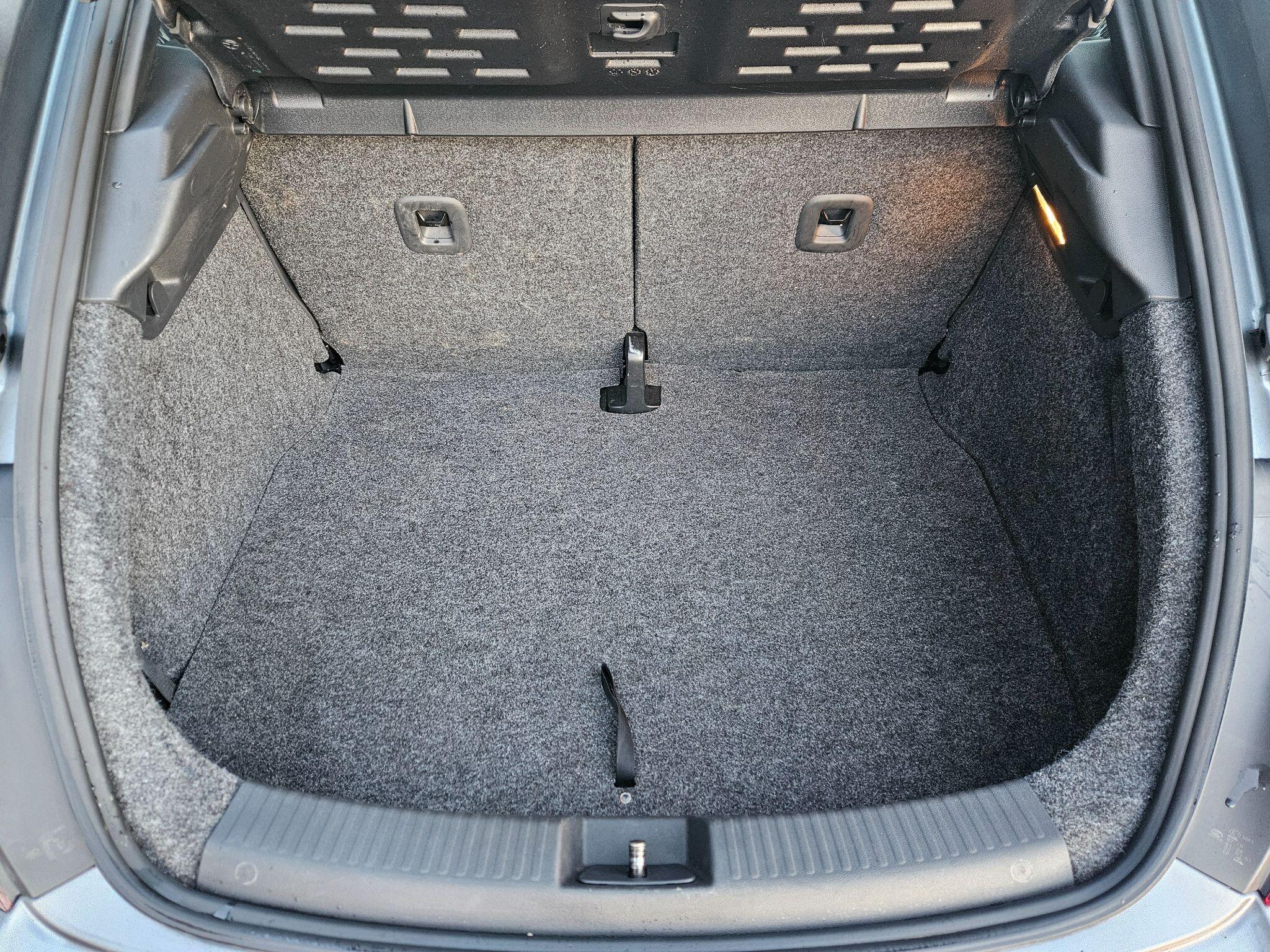 2012 Volkswagen Beetle image 45
