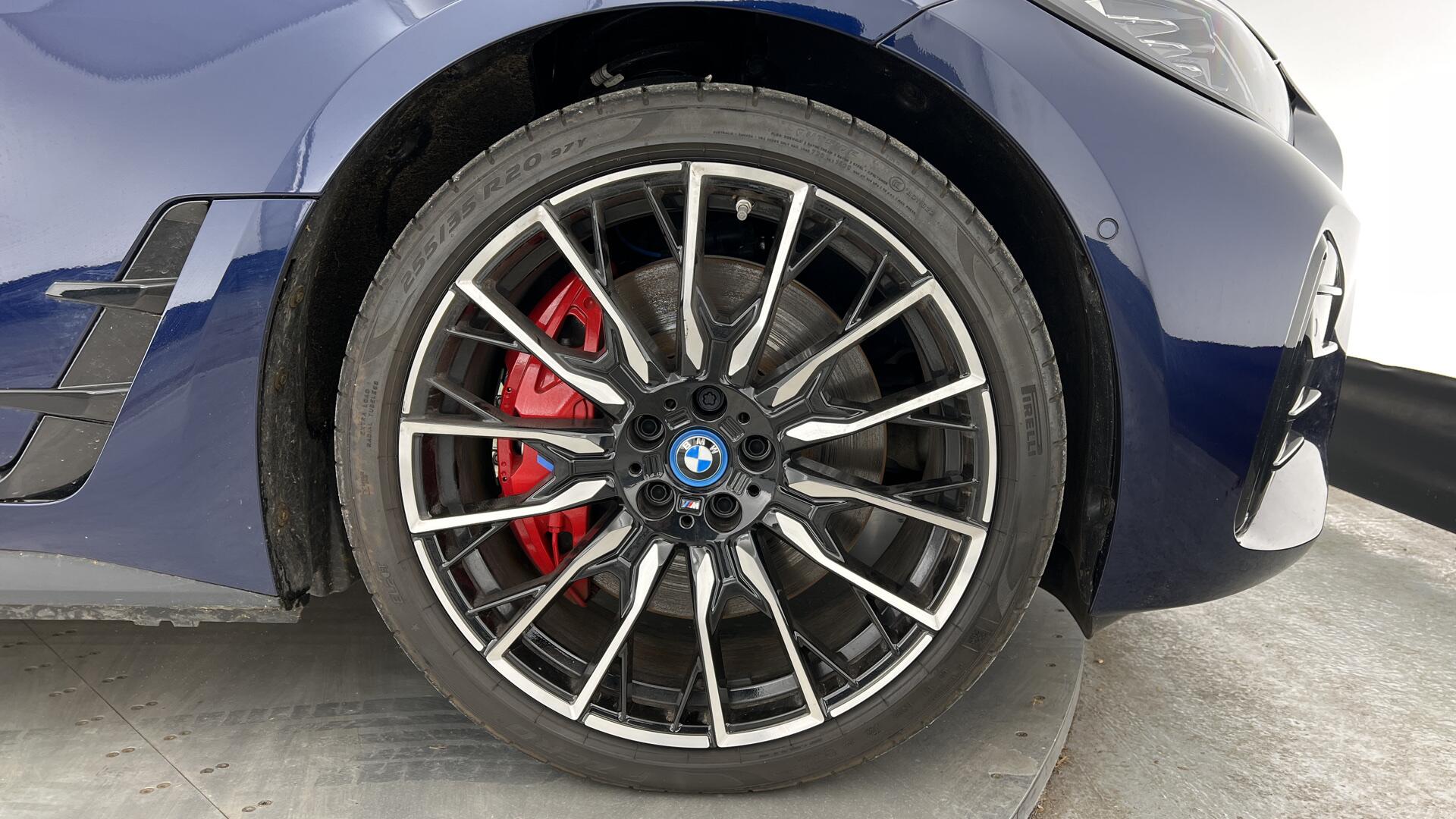 BMW I4 view 14