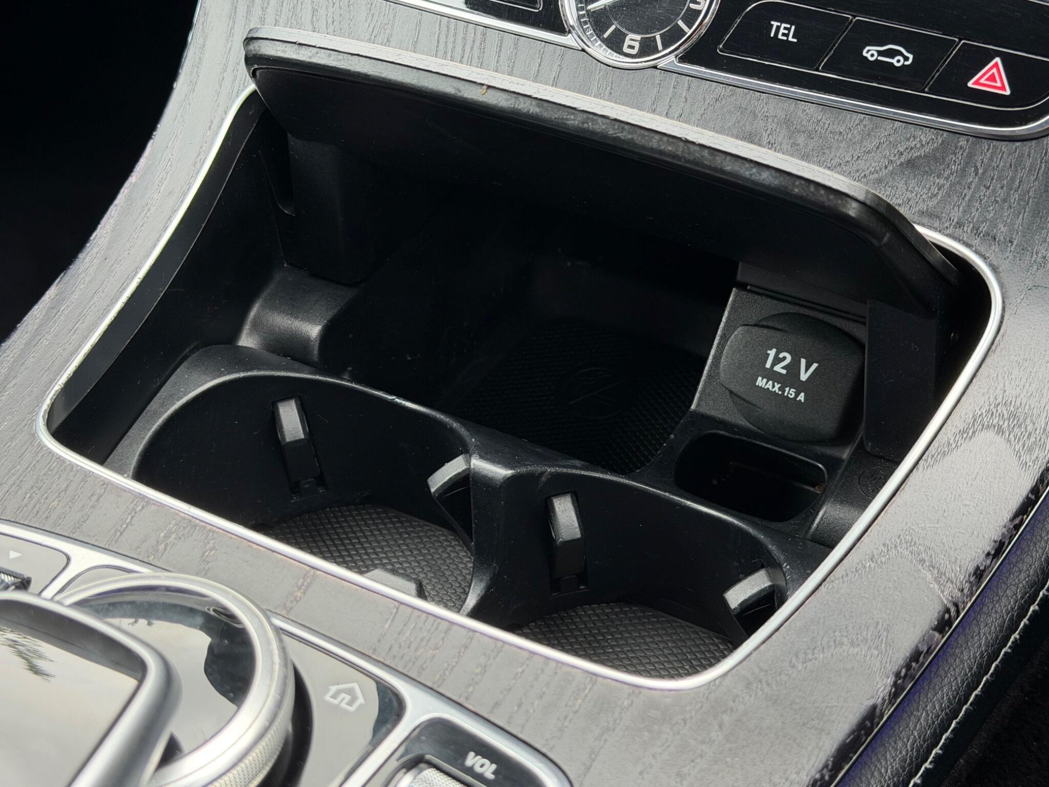 Mercedes-Benz E-Class view 36