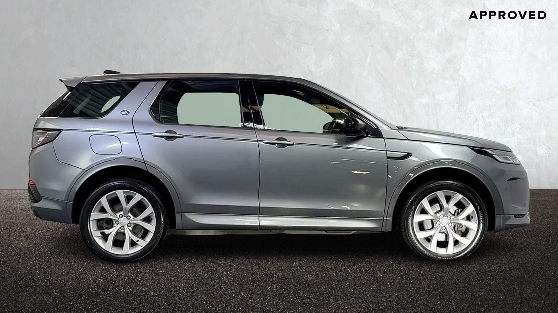 Land Rover Discovery Sport view 5