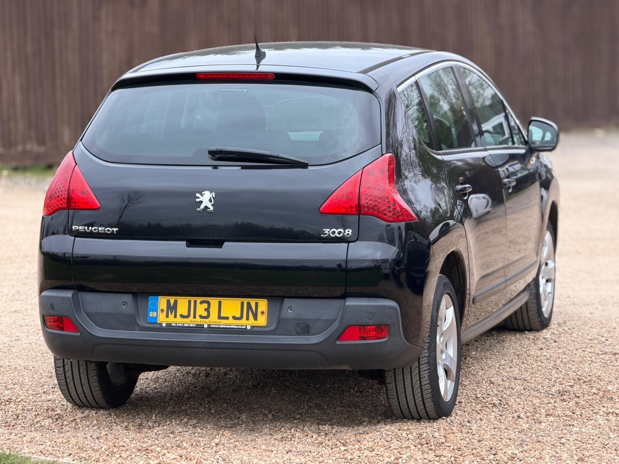 2013 Peugeot 3008 1.6 HDi Active Euro 5 5dr image 11