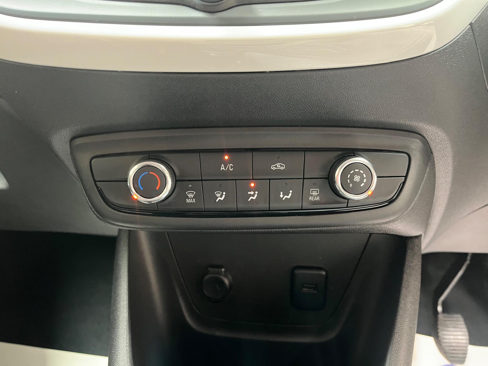Vauxhall Crossland X view 22