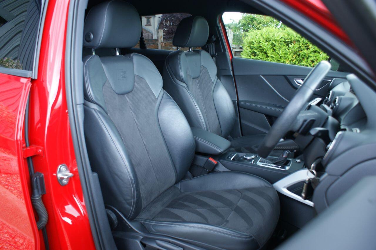 Audi SQ2 view 43
